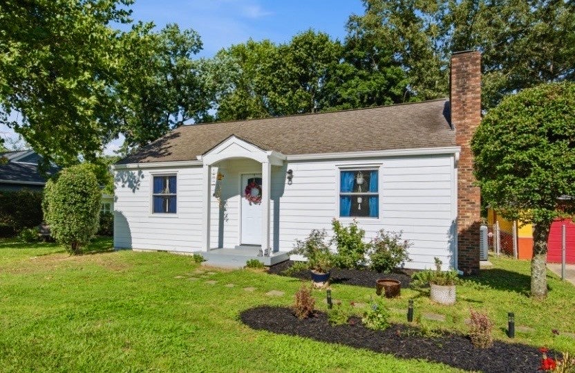 109 Gibson Dr — photo
