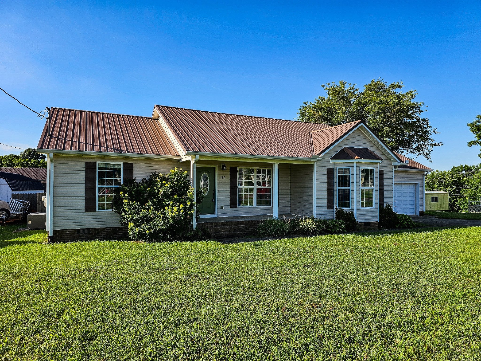 105 Twin Oaks Dr — photo