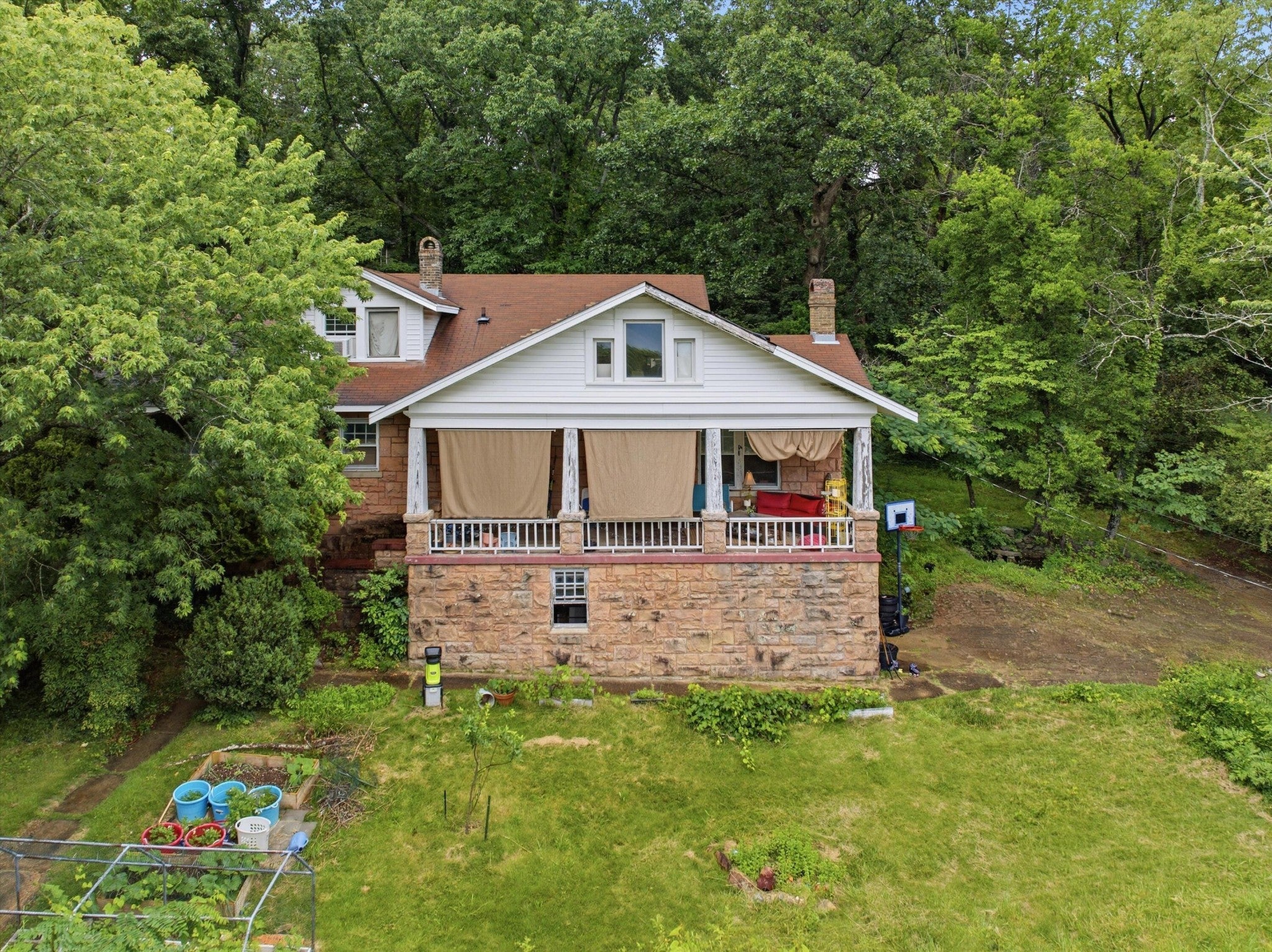 709 Signal Mountain Boulevard — photo