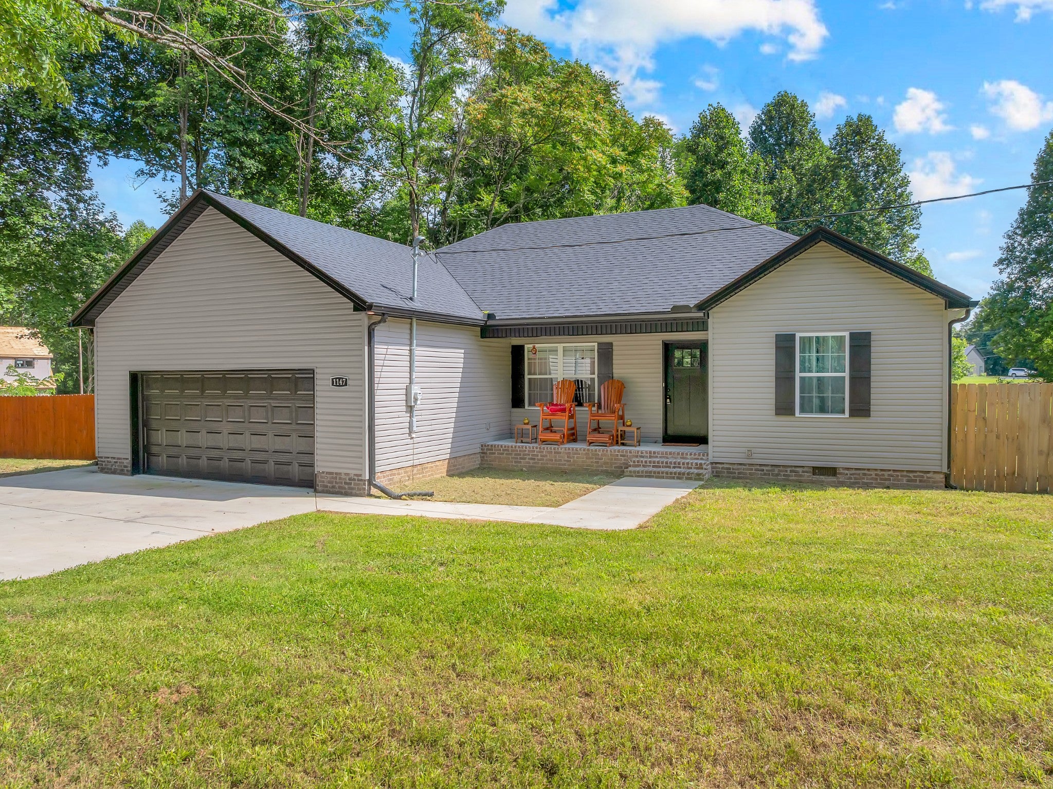 1147 Mount Herman Rd — photo