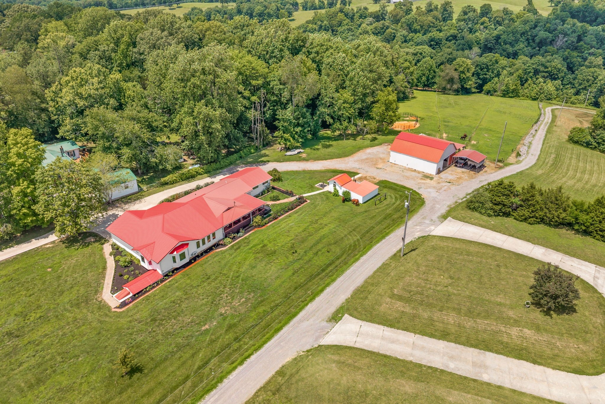 4139 Ashland City Rd — photo