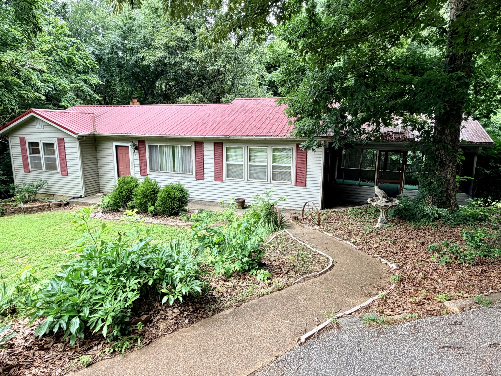 2155 Spring Hill Rd — photo