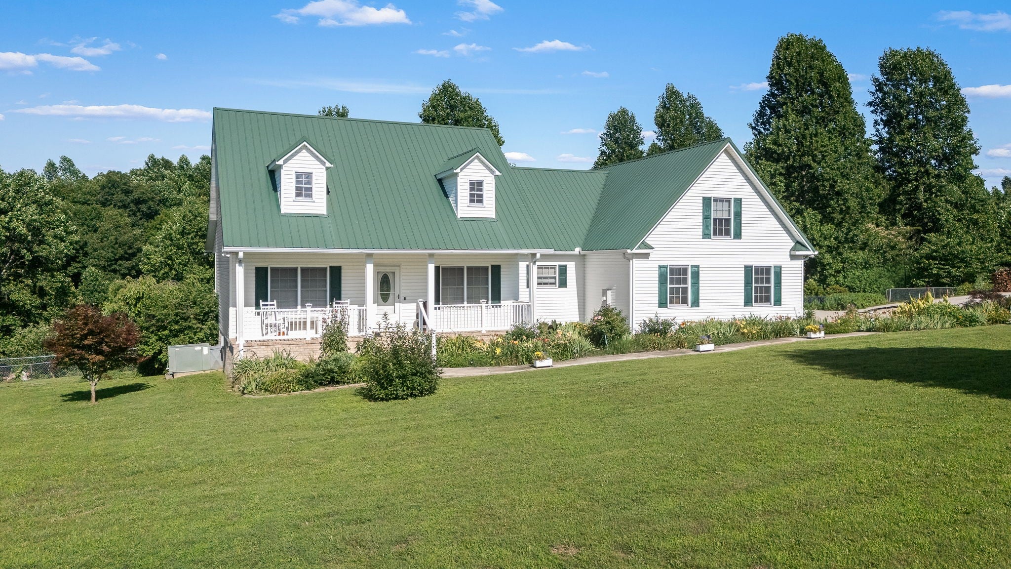 1621 Shelbyville Hwy — photo