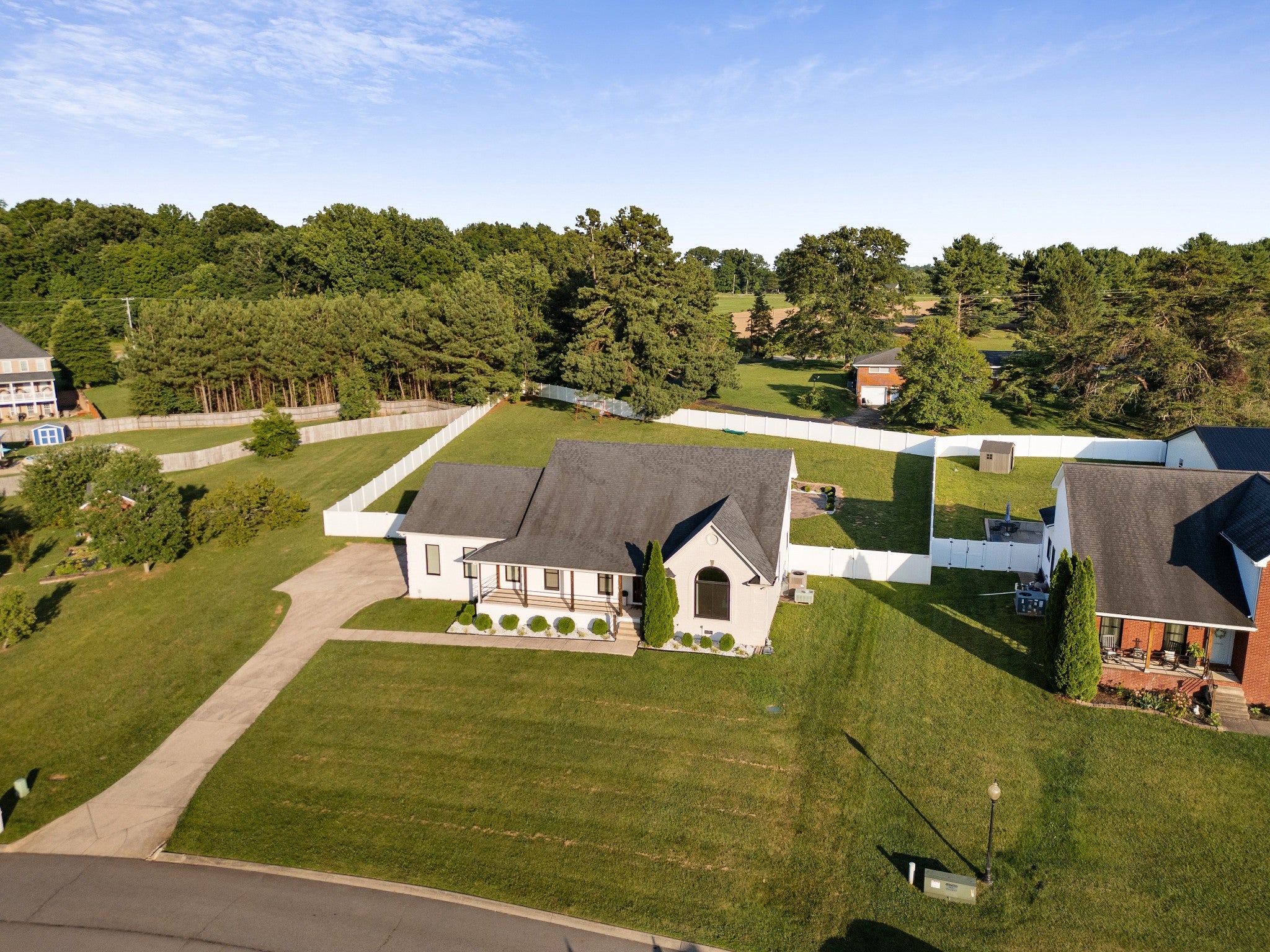 1033 Kacie Dr — photo