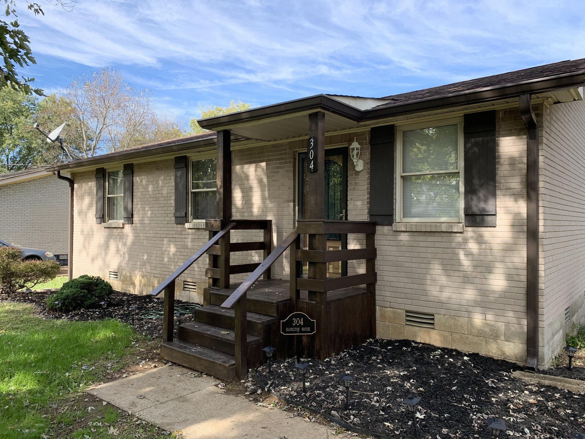 304 Hardison Dr — photo