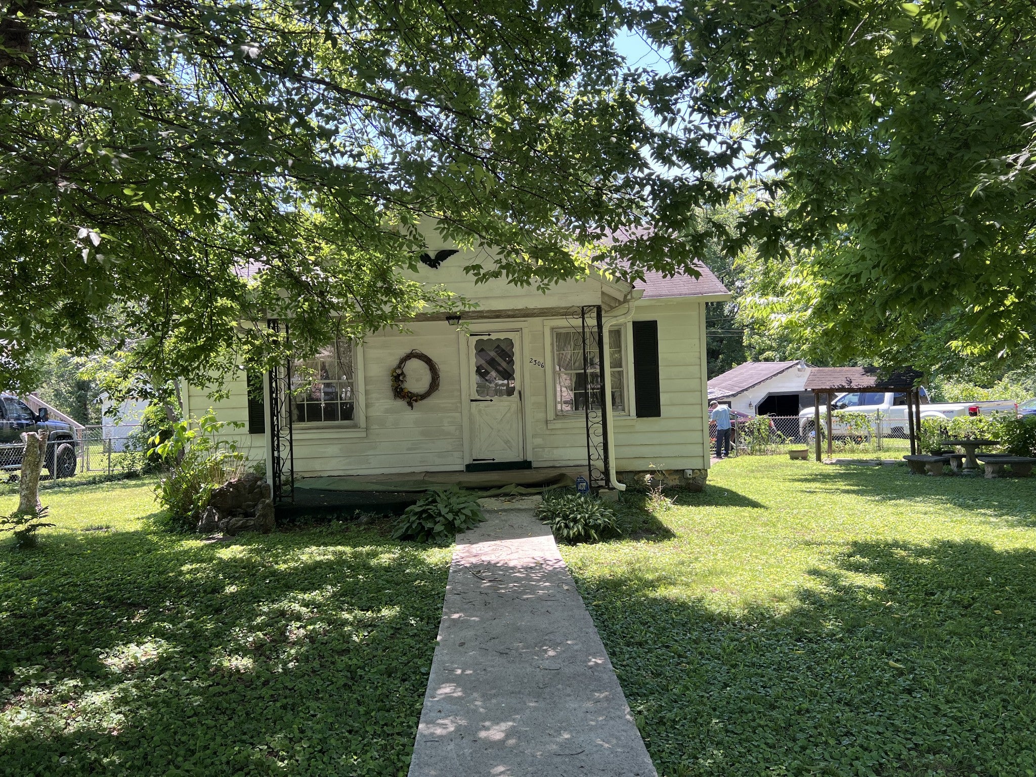 2306 Alpine Ave — photo