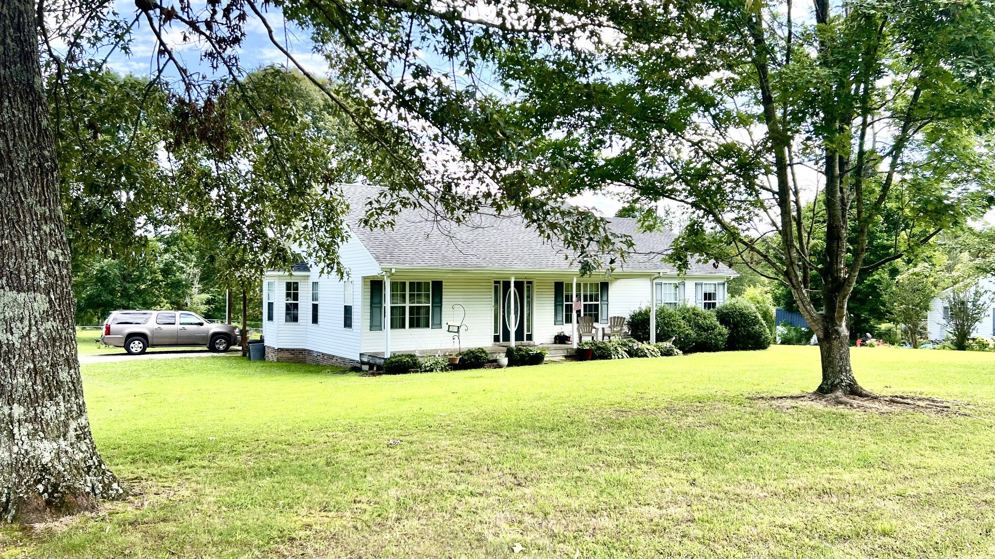 153 Commodore Cir — photo