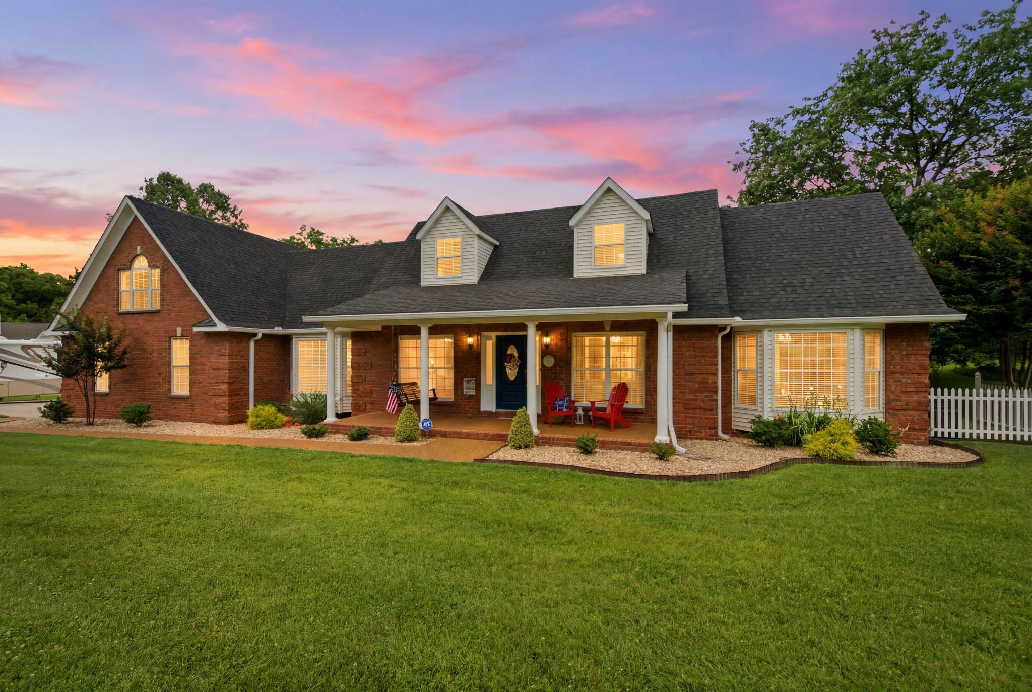318 Walnut Ct — photo