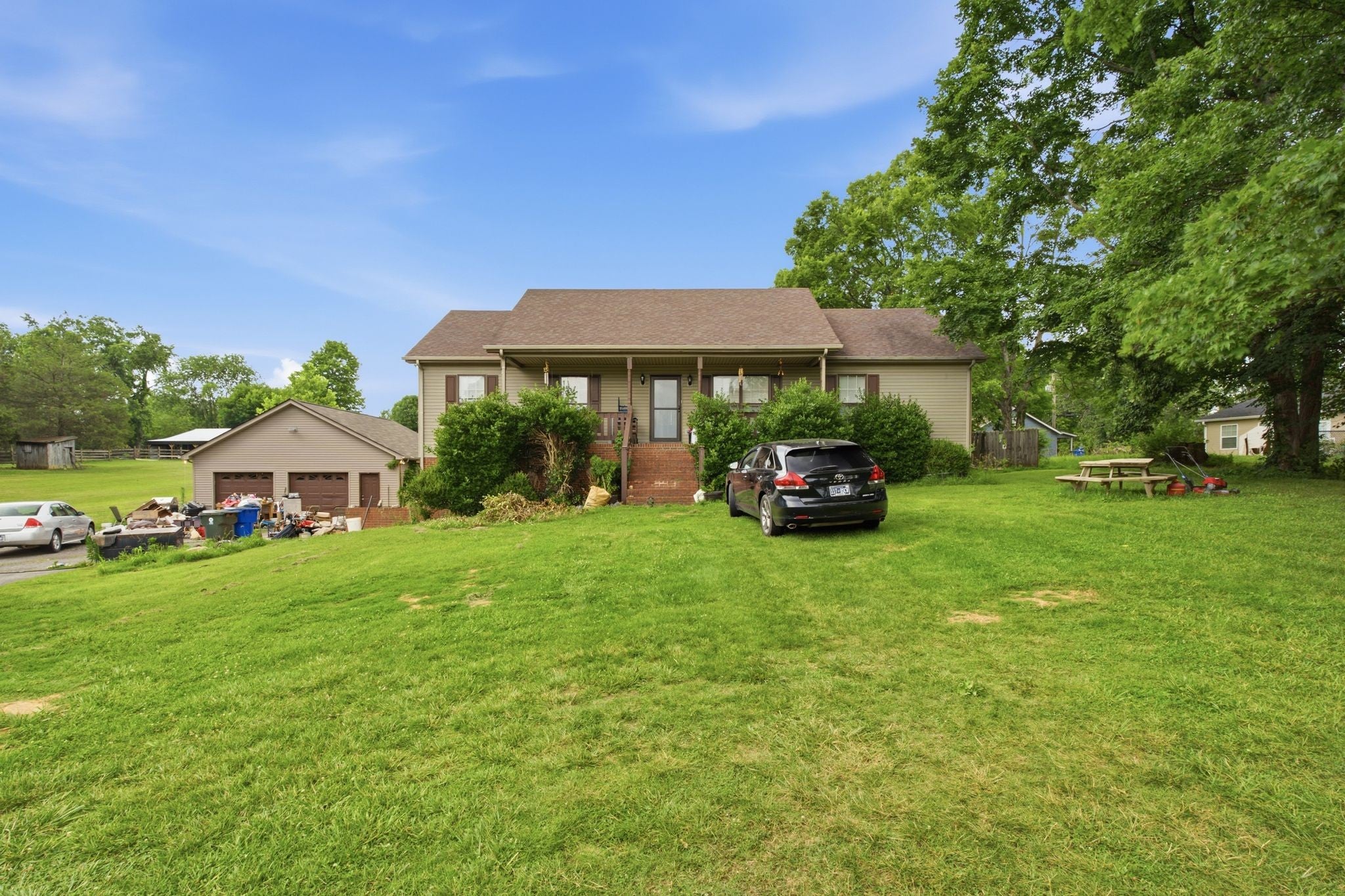 112 Ashley Ct — photo