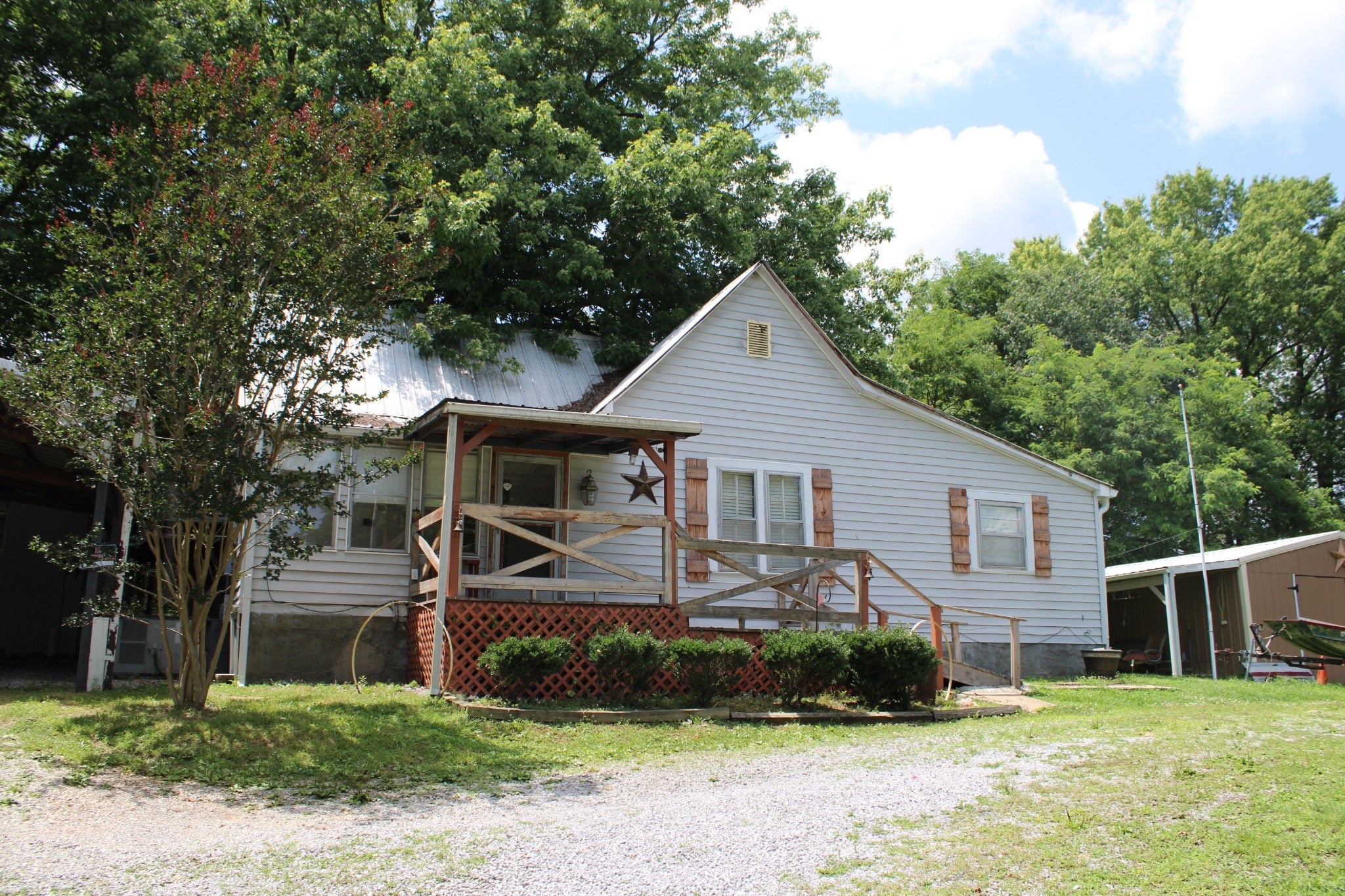 93 W Green Hill Rd — photo