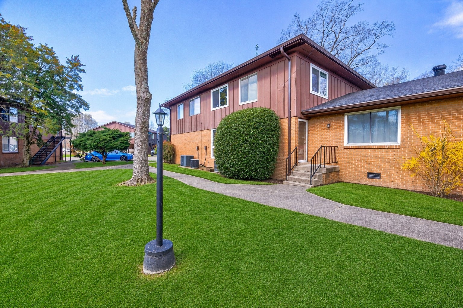 250 Donna Dr 2B — photo