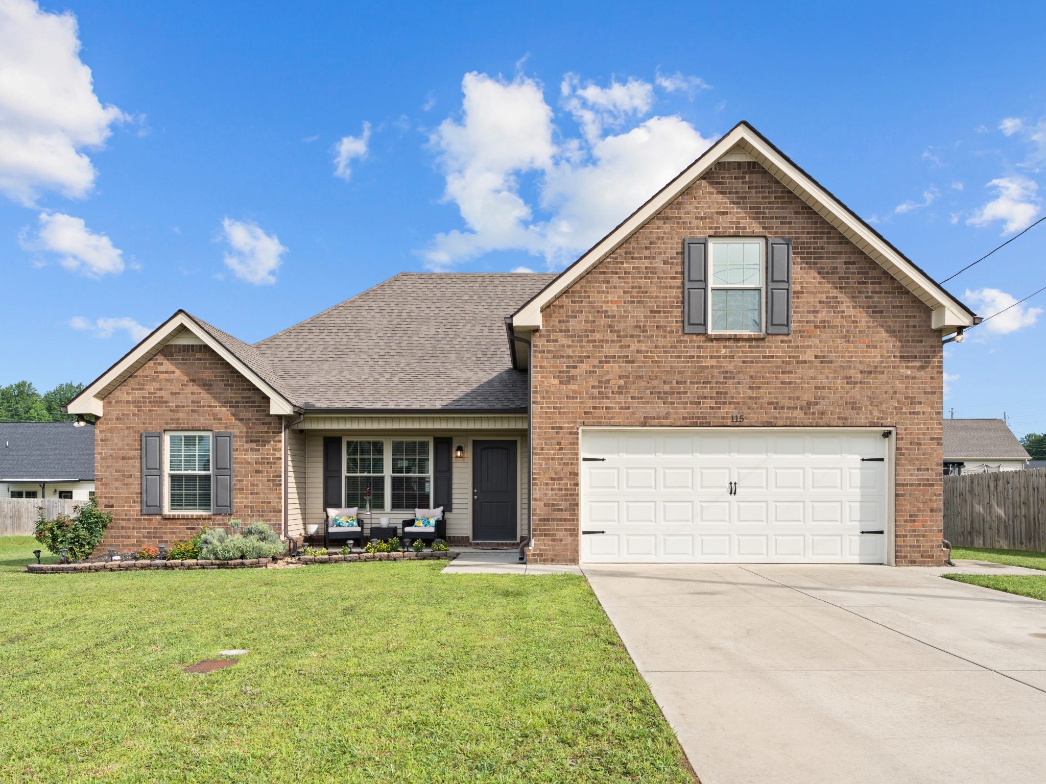 115 Grace Ct — photo