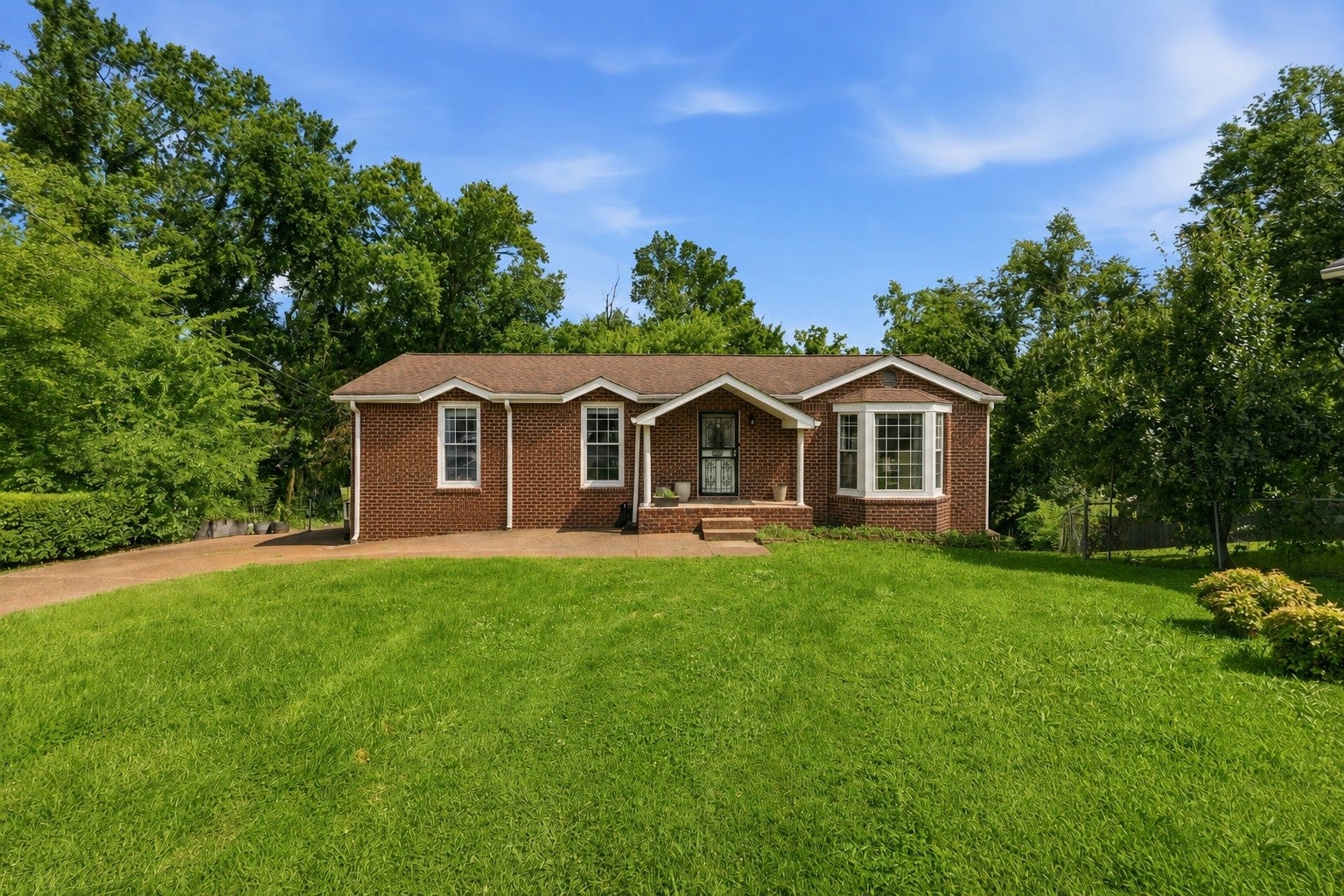 4824 Blue Springs Dr — photo