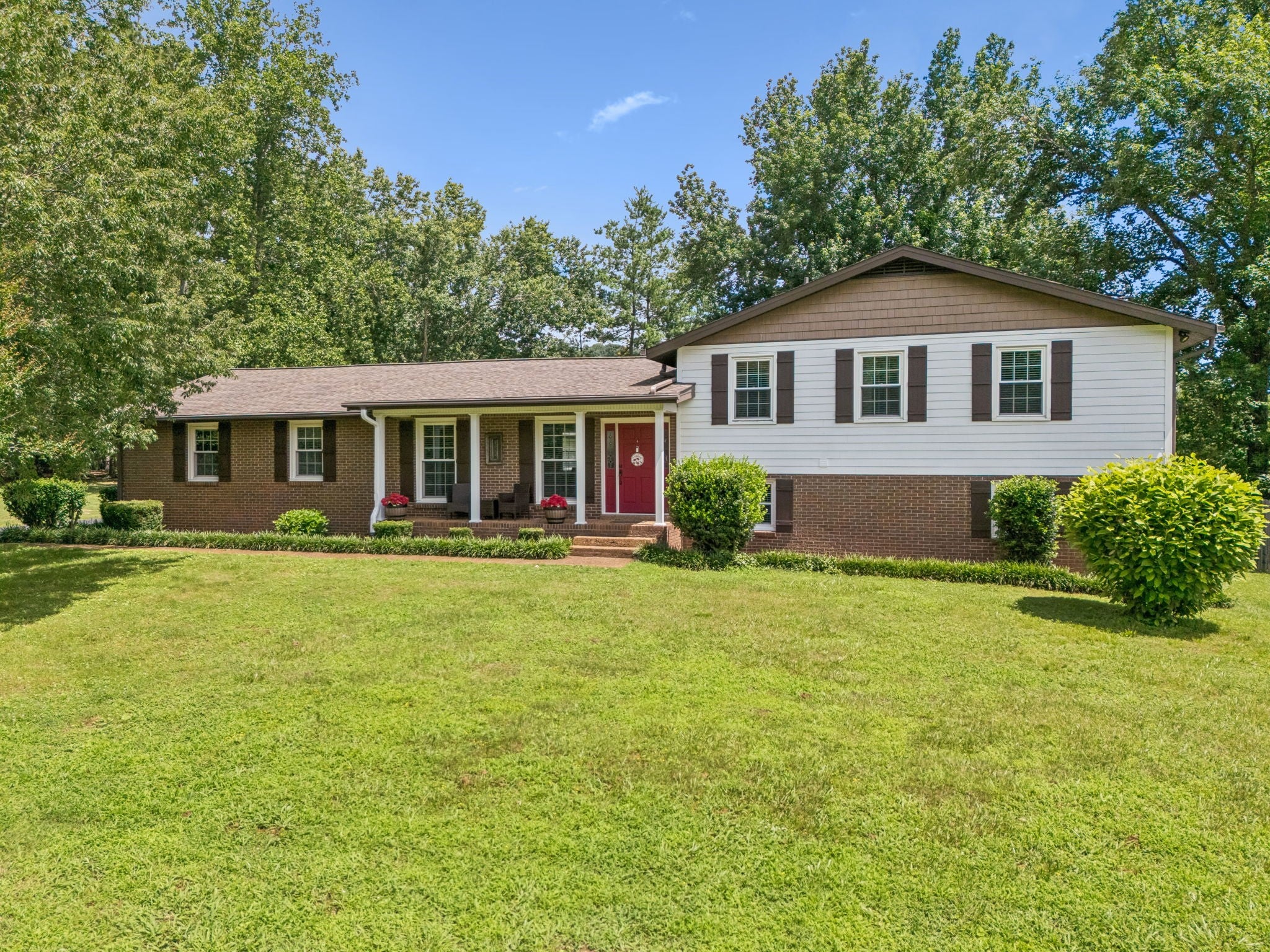 101 Century Oak Dr — photo