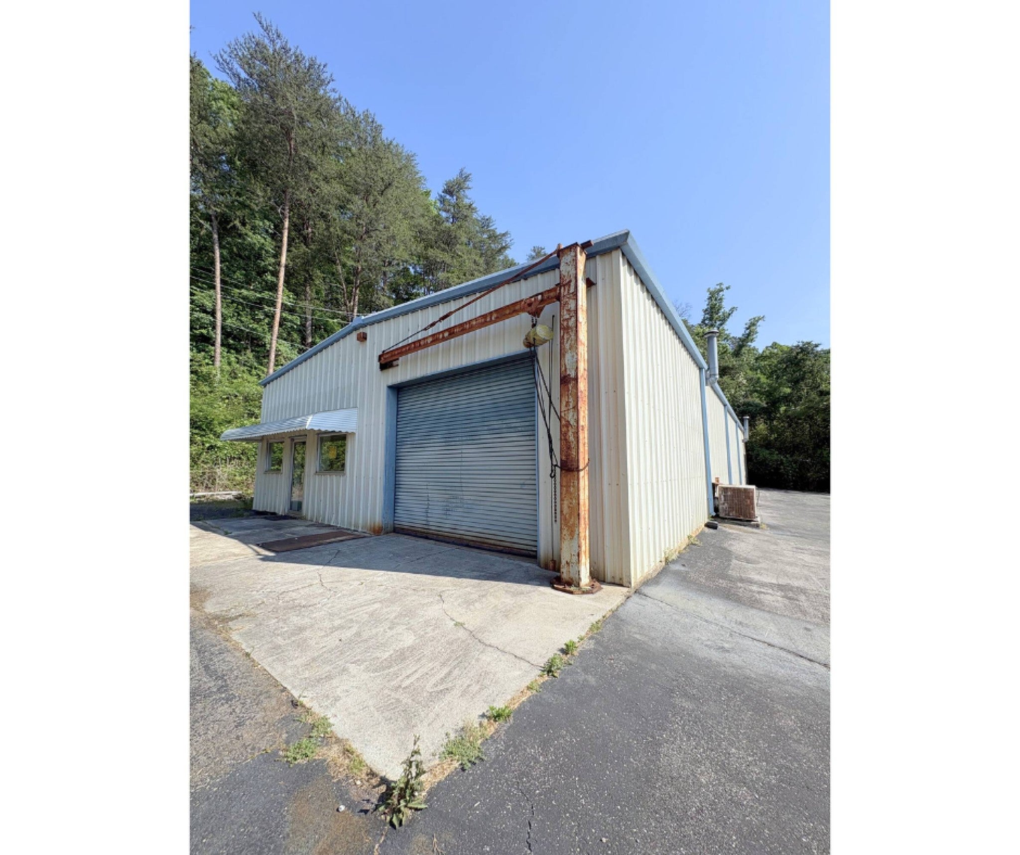 2419 Thompson Ln NW — photo