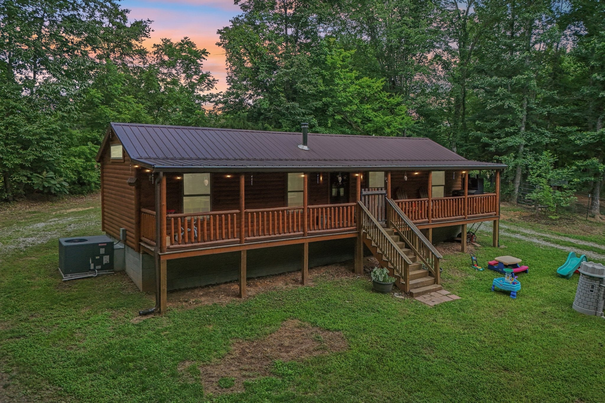 1424 Poplar Ridge Ln — photo