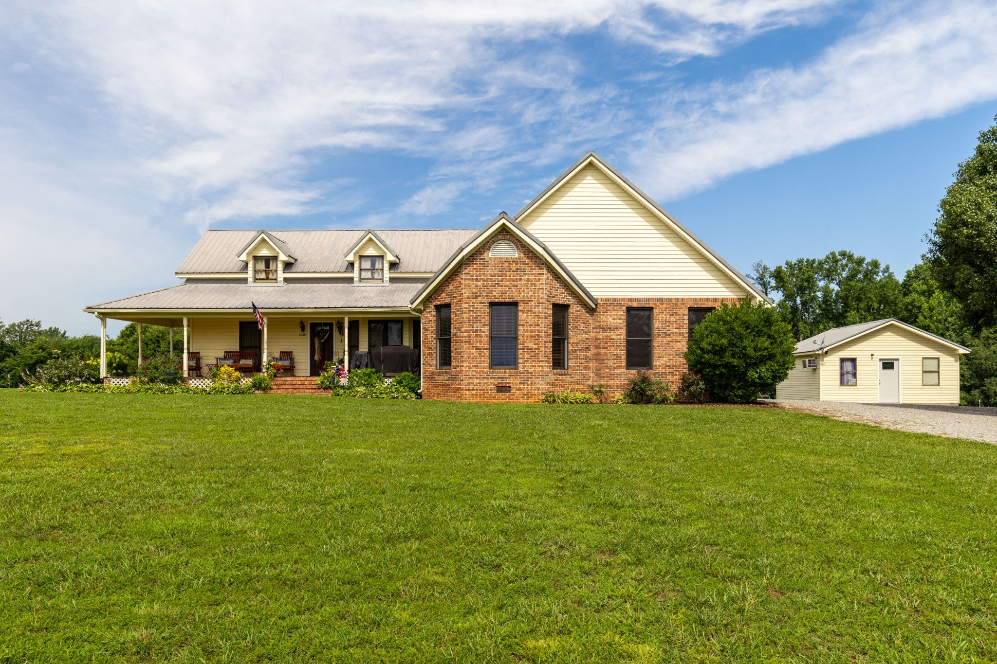 2325 Old Well Rd — photo