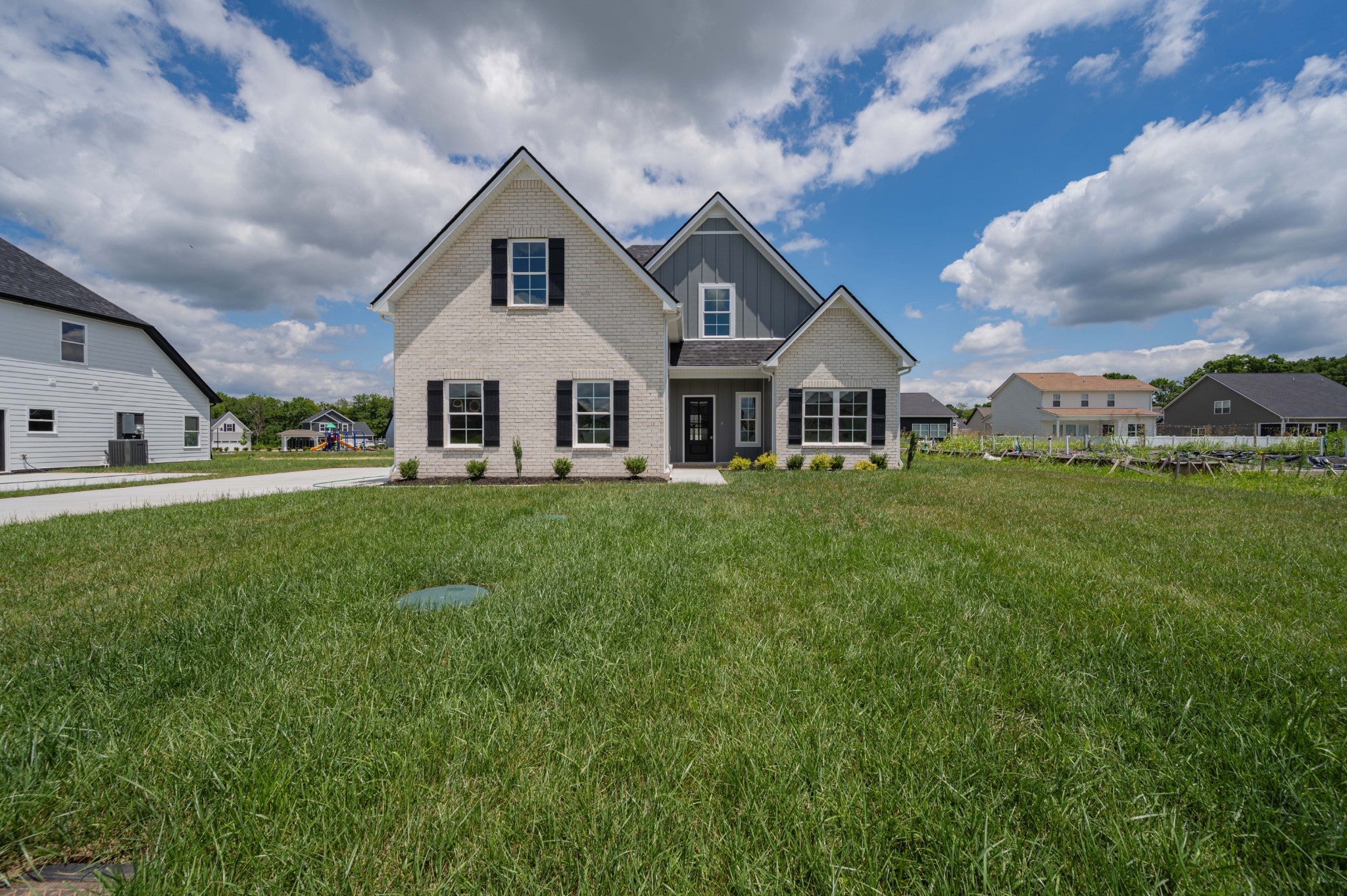 10111 Forkhorn Ln — photo