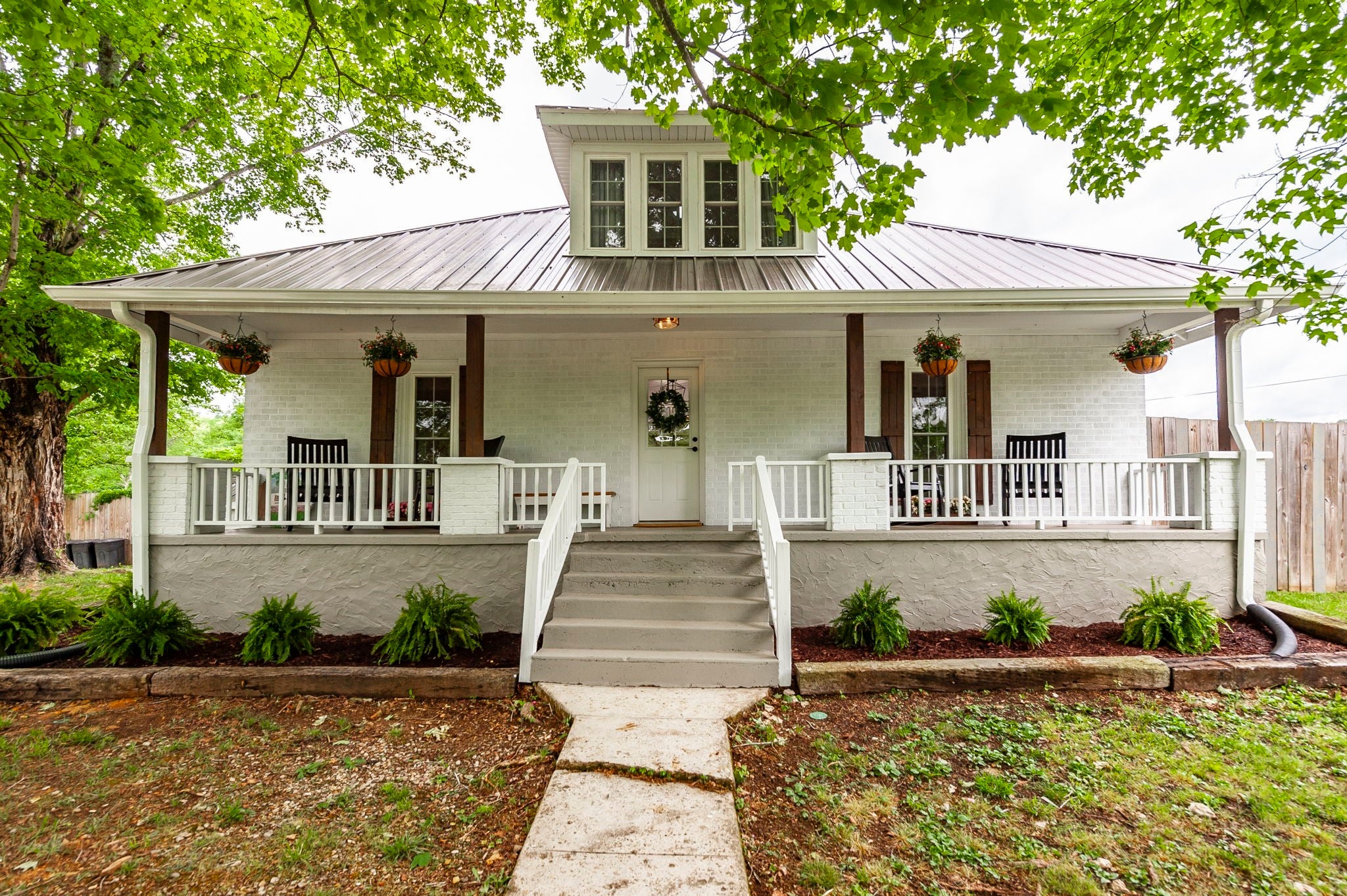 537 Defeated Creek Hwy — photo