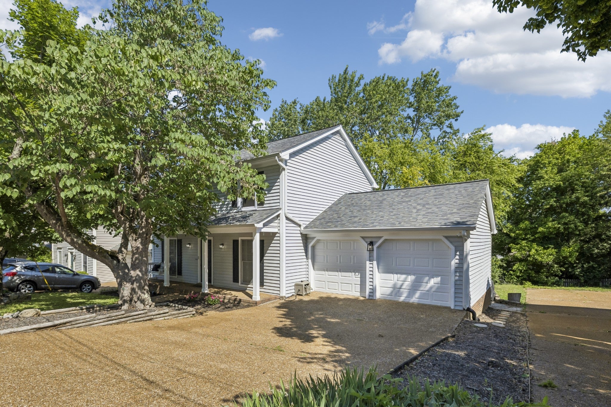5053 English Village Dr — photo