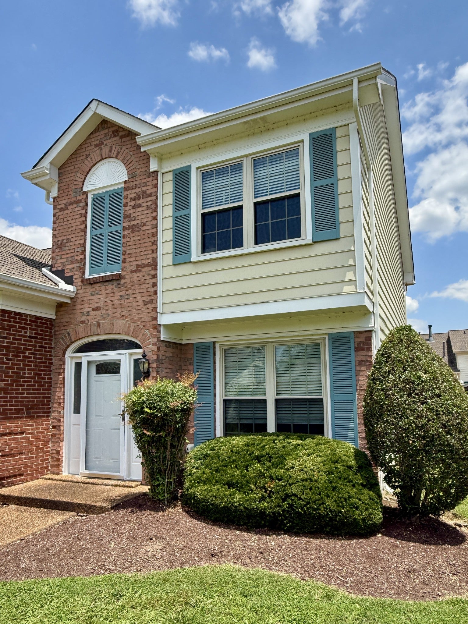 9126 Sawyer Brown Rd — photo