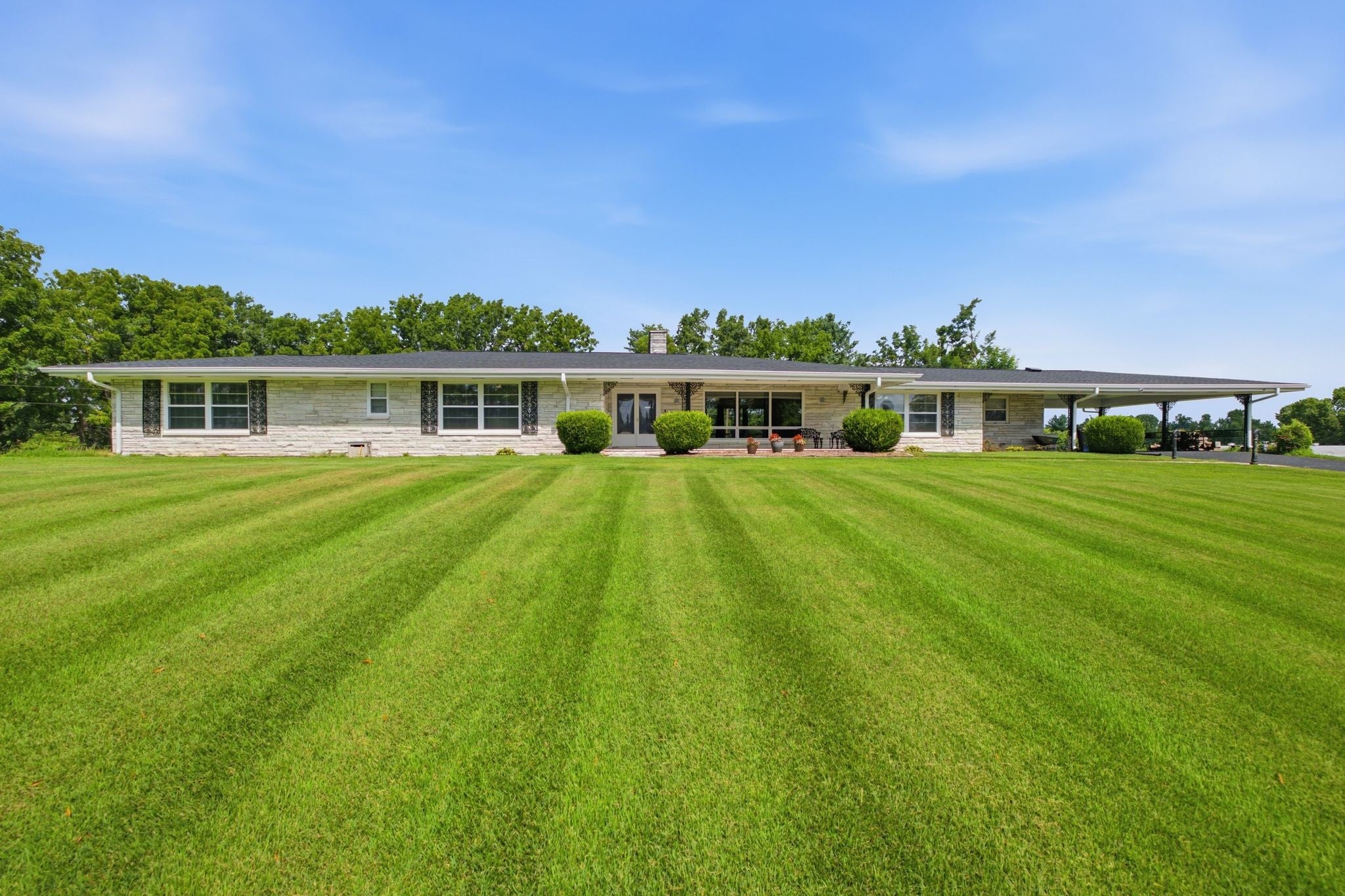 676 Ferguson Hill Rd — photo