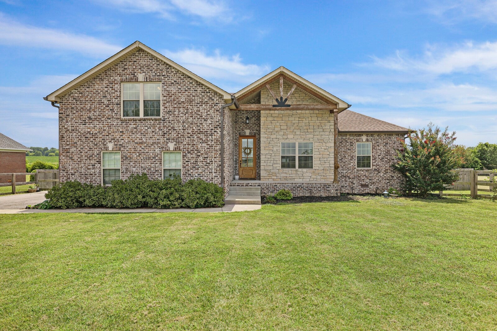 639 Jackson Rd — photo