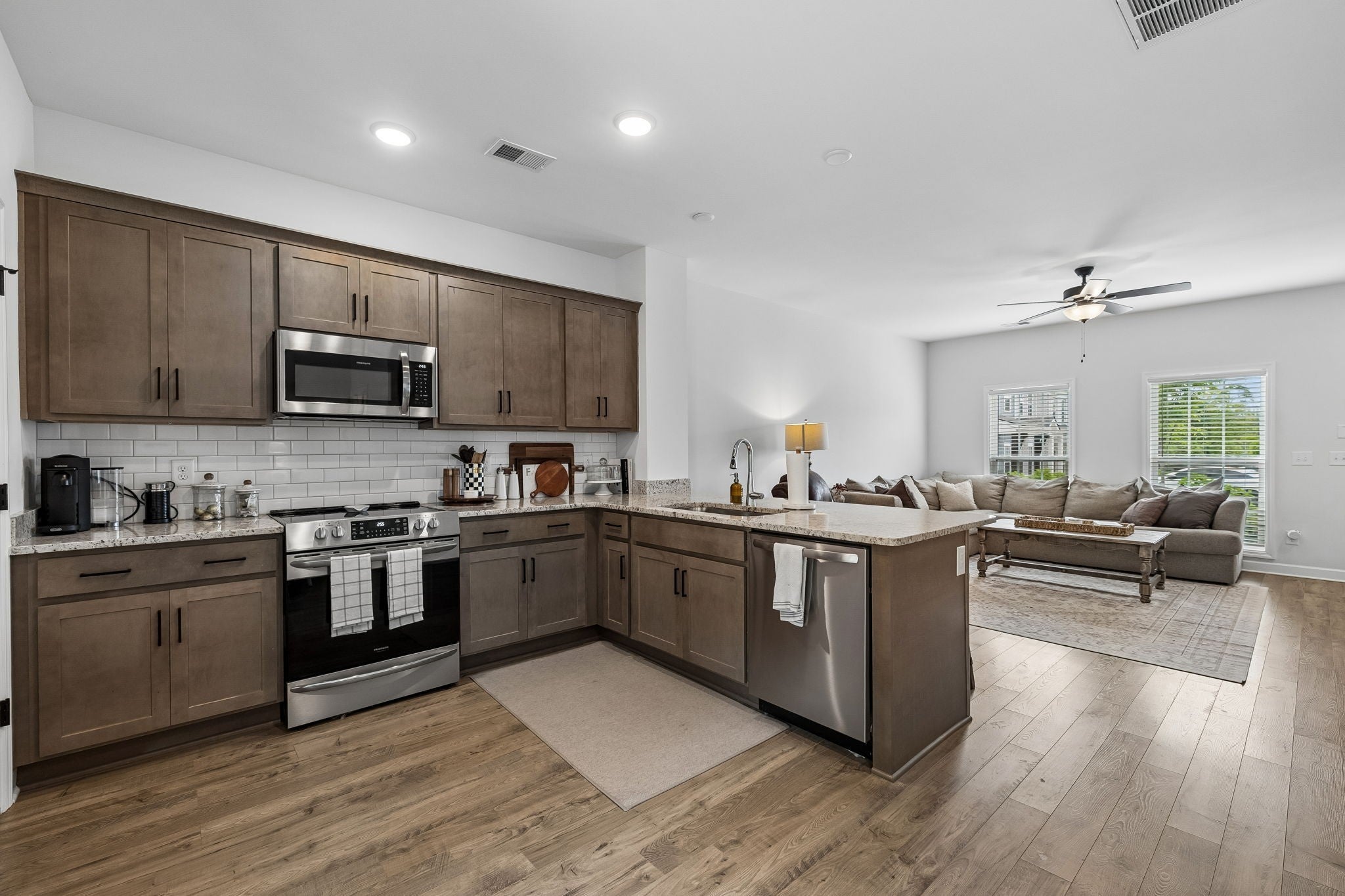 201 Harvard Dr — photo