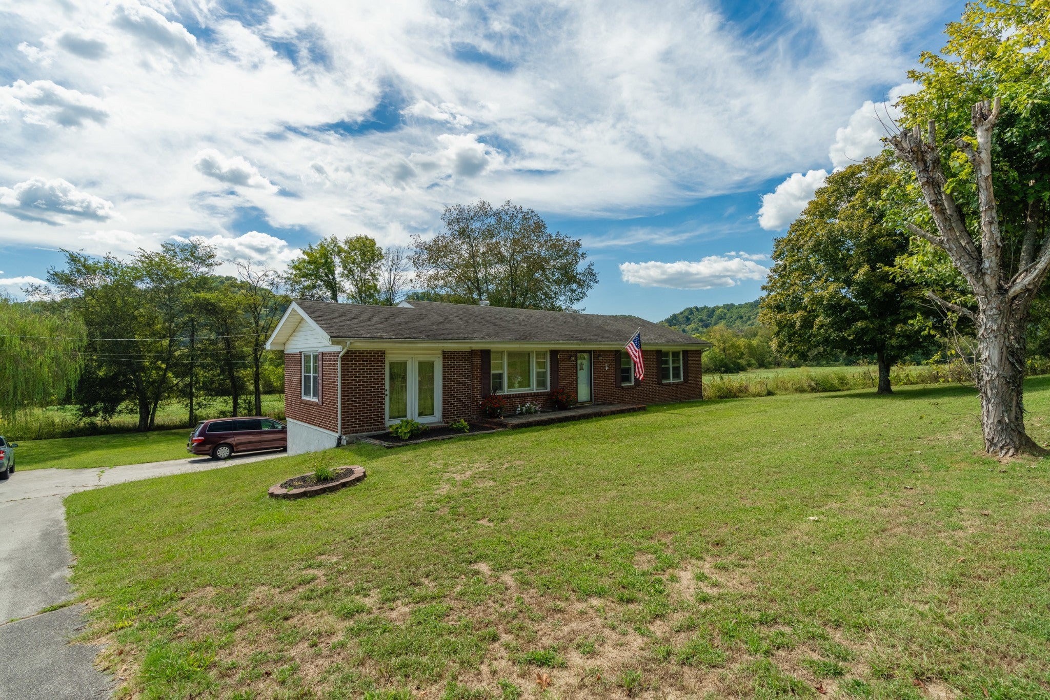 455 Jennings Creek Hwy — photo