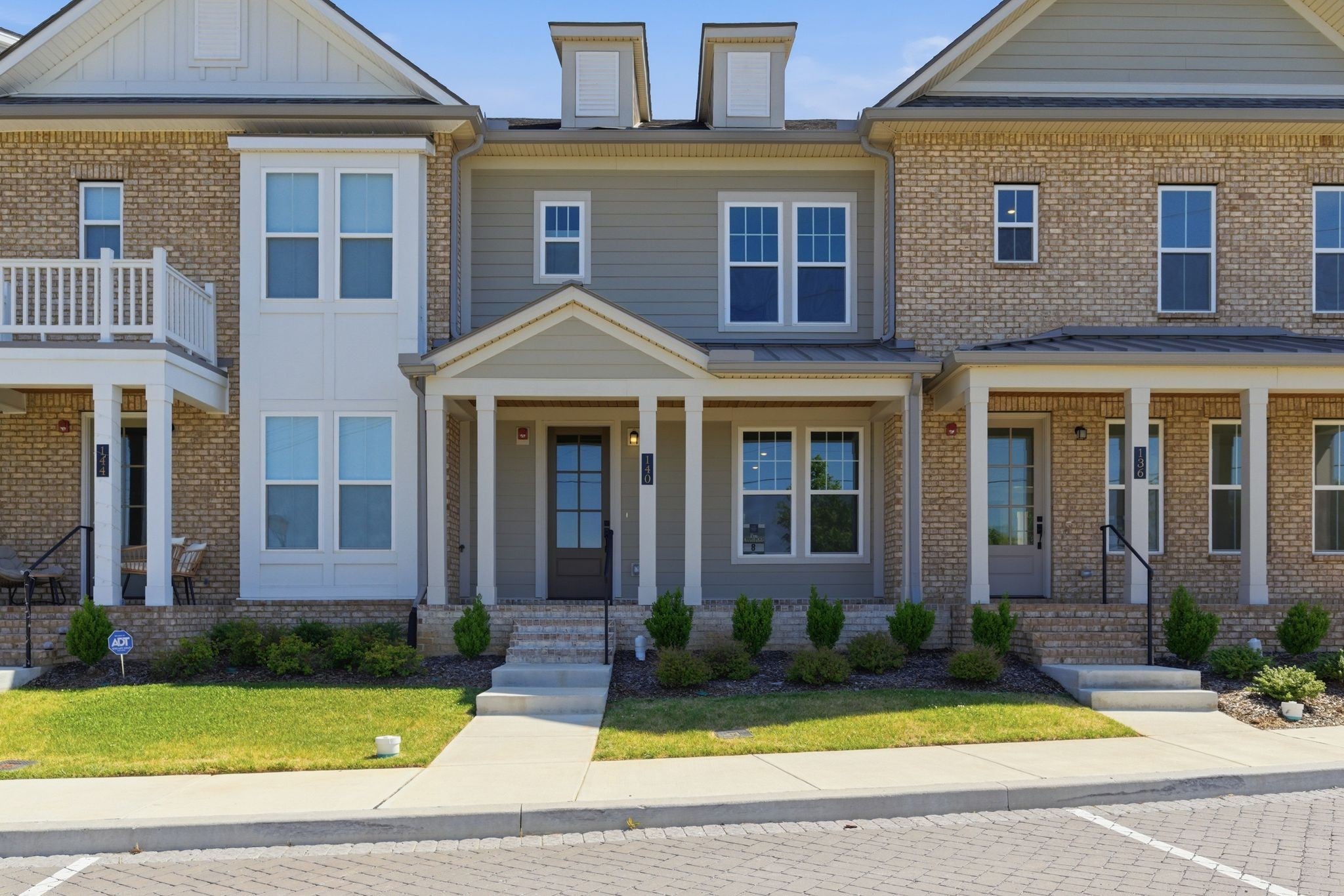 140 Nearwater Place — photo