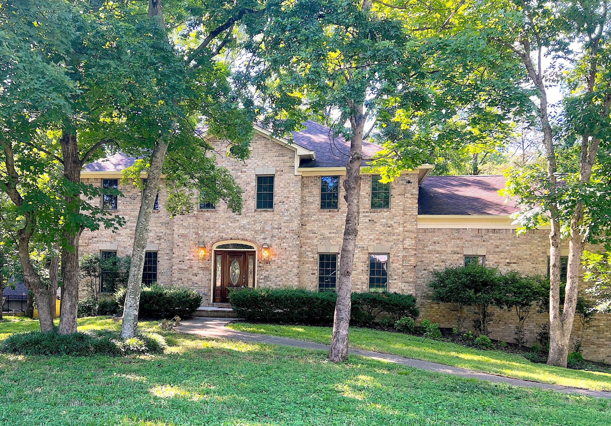 2207 Shannon Drive — photo
