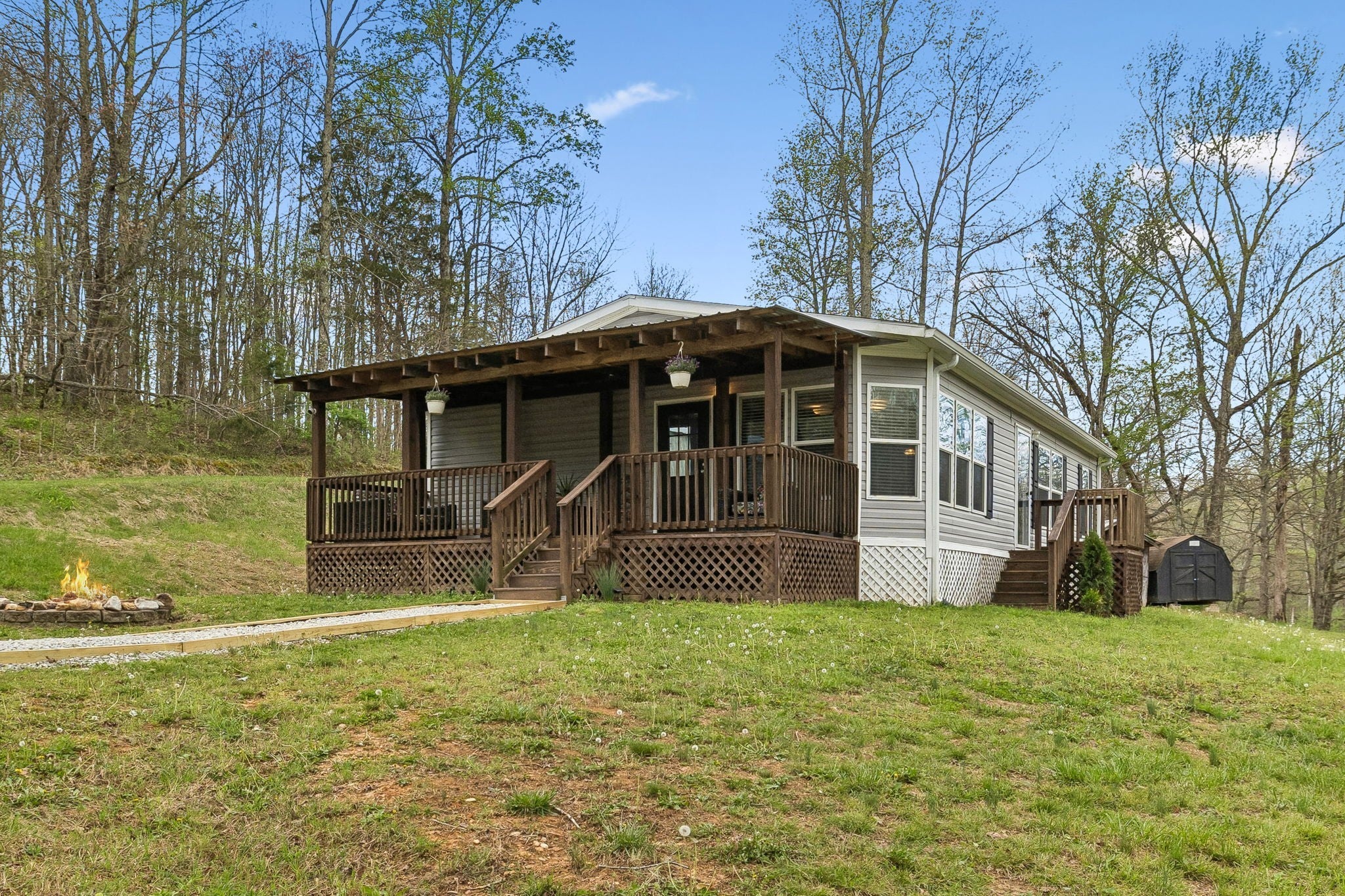 805 Harris Rd — photo