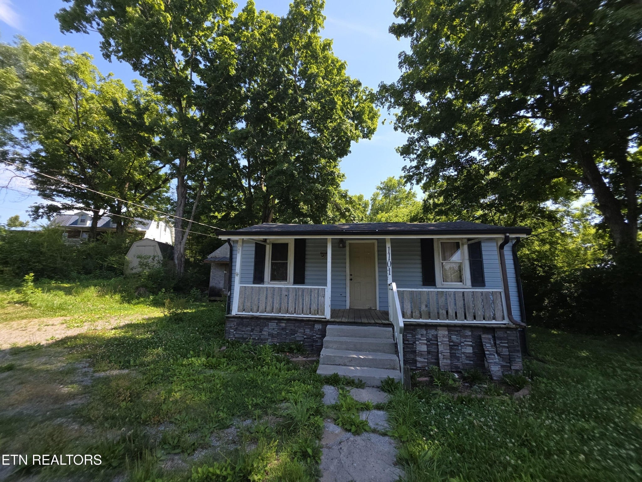 1101 Beardshire St — photo