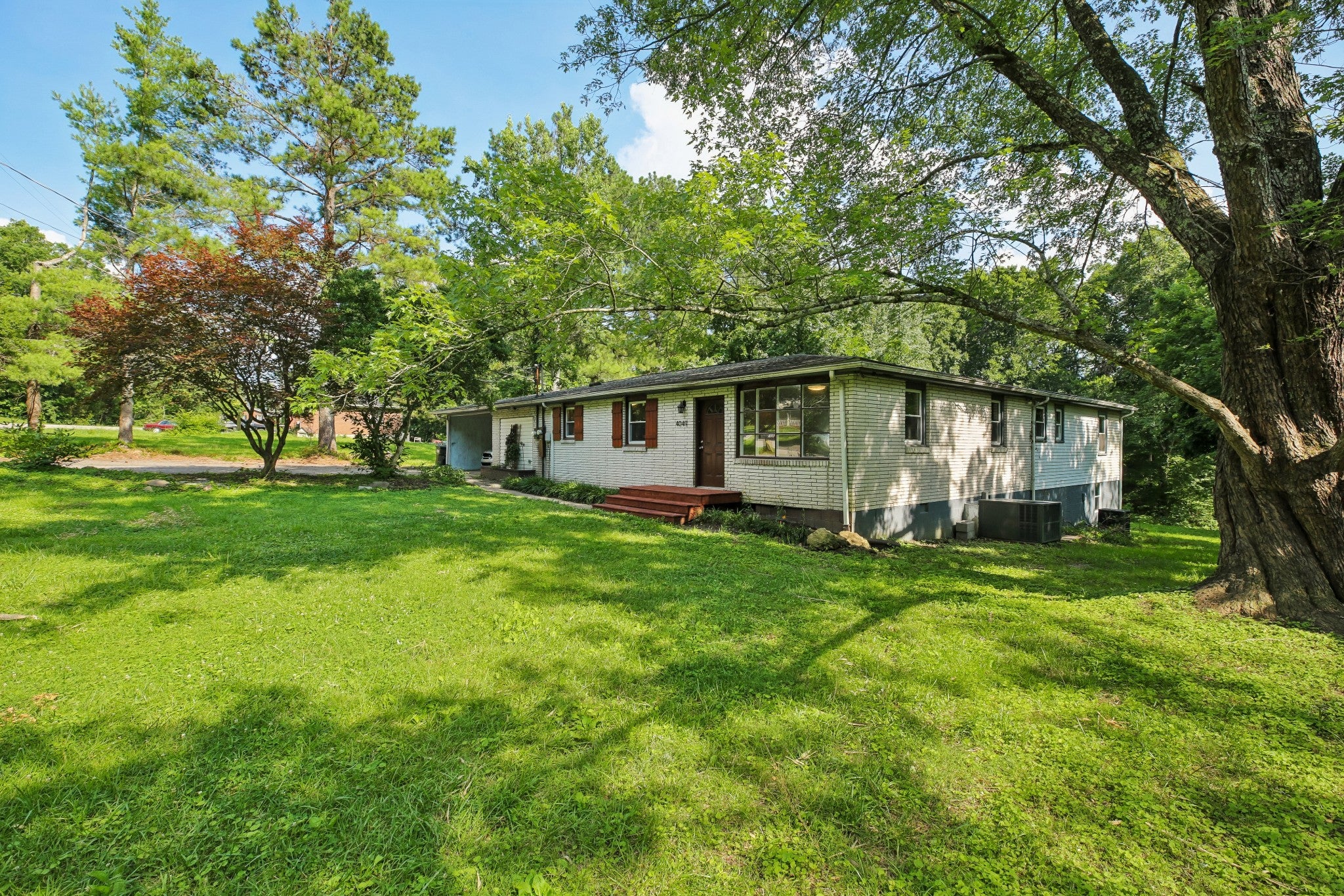 4049 Grays Point Rd — photo