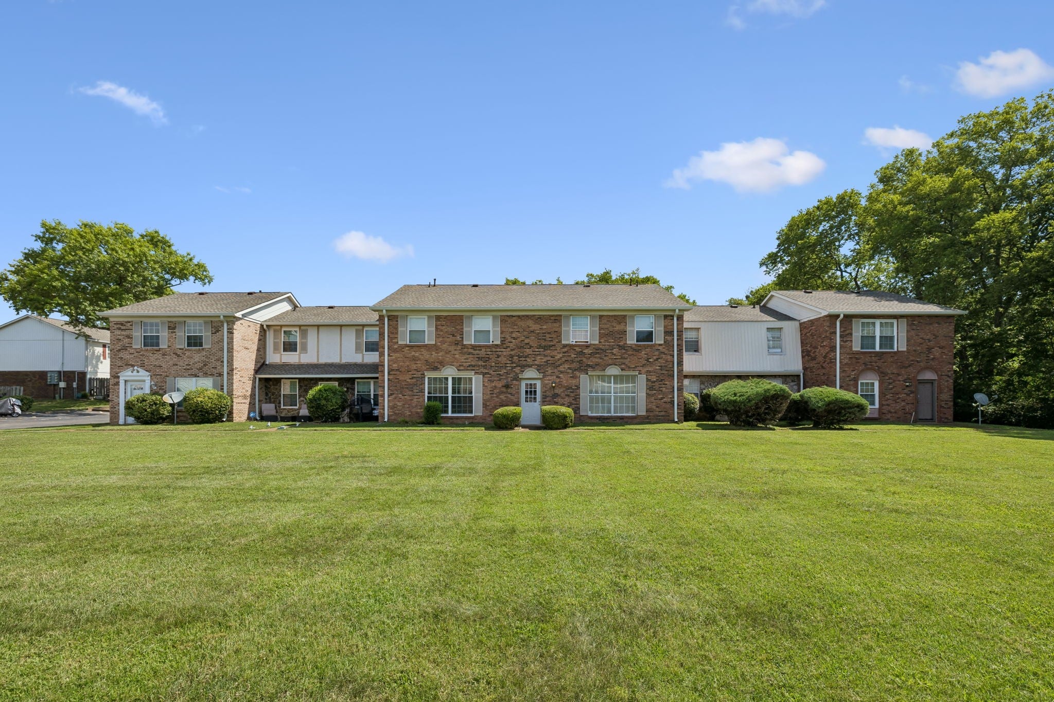 1301 Neelys Bend Rd 21 — photo