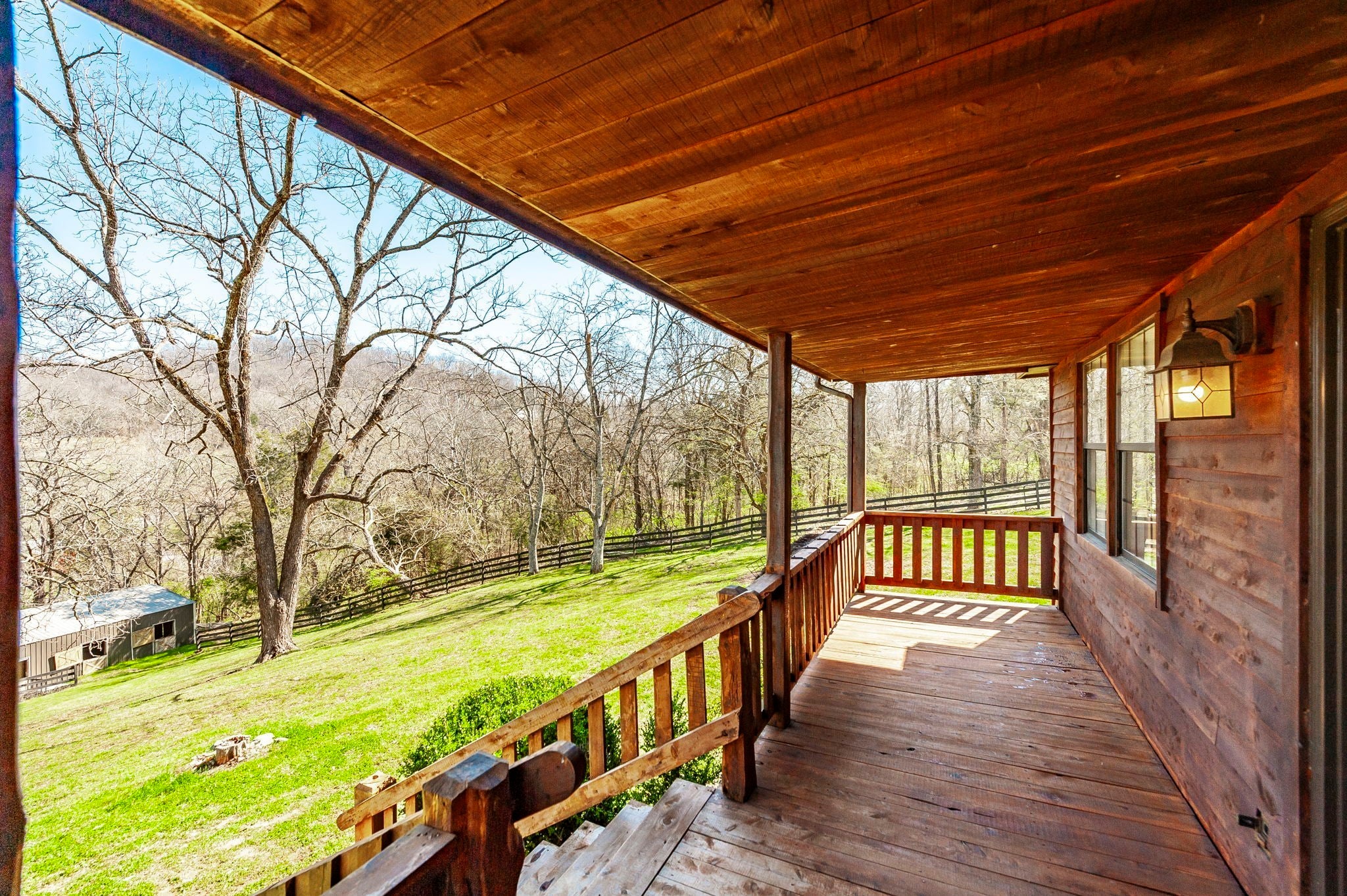 655 Cummings Ln — photo