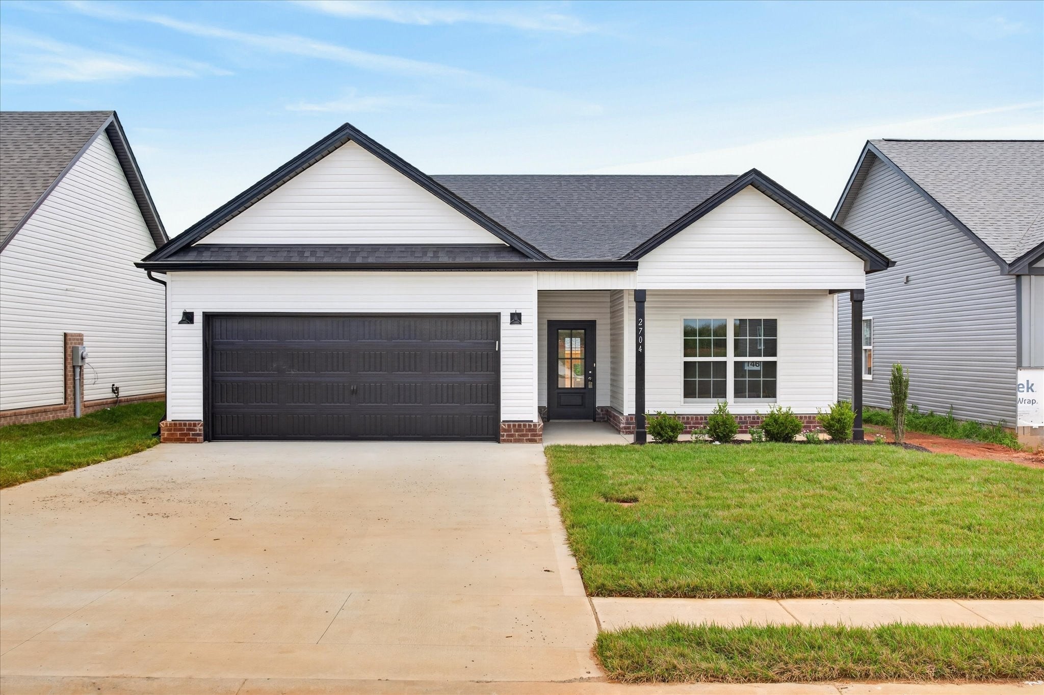 2704 Brewster Dr — photo