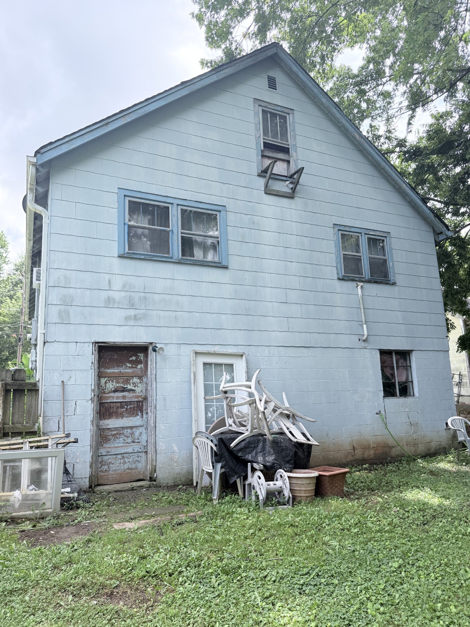 105 N Fowler Ave — photo