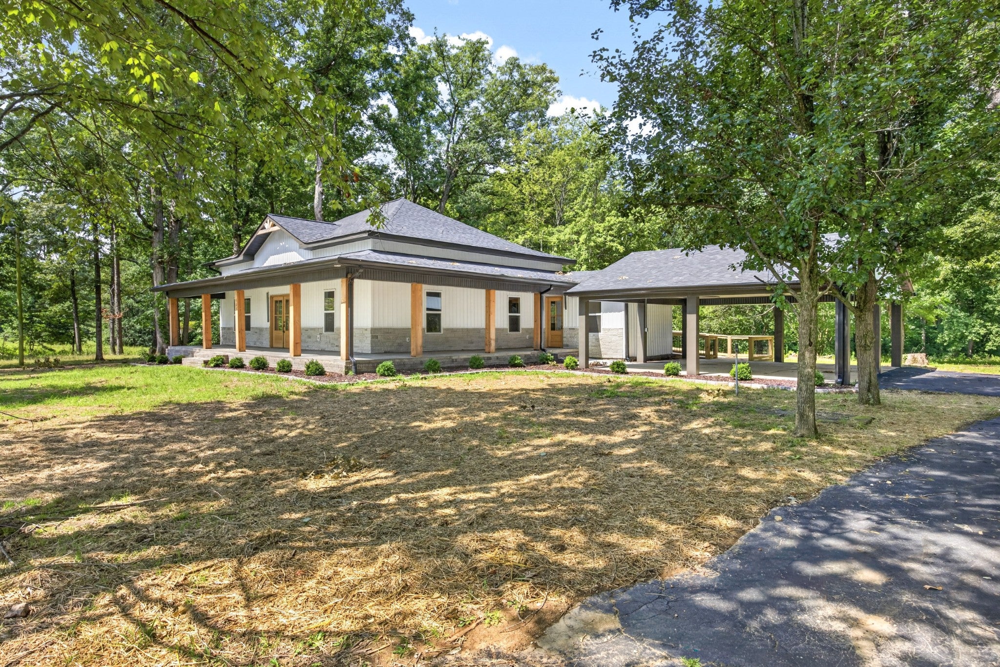909 Hawkins Crawford Rd — photo