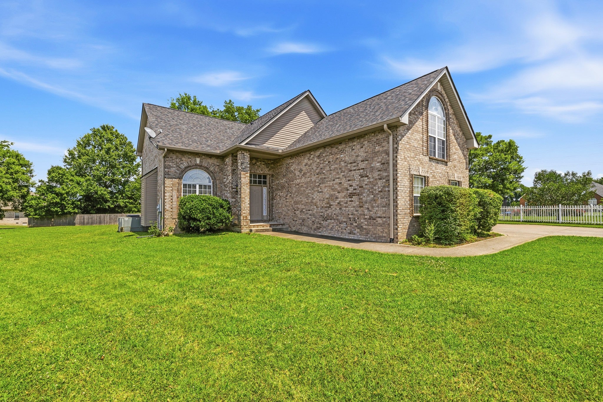 155 Brightstar Ct — photo