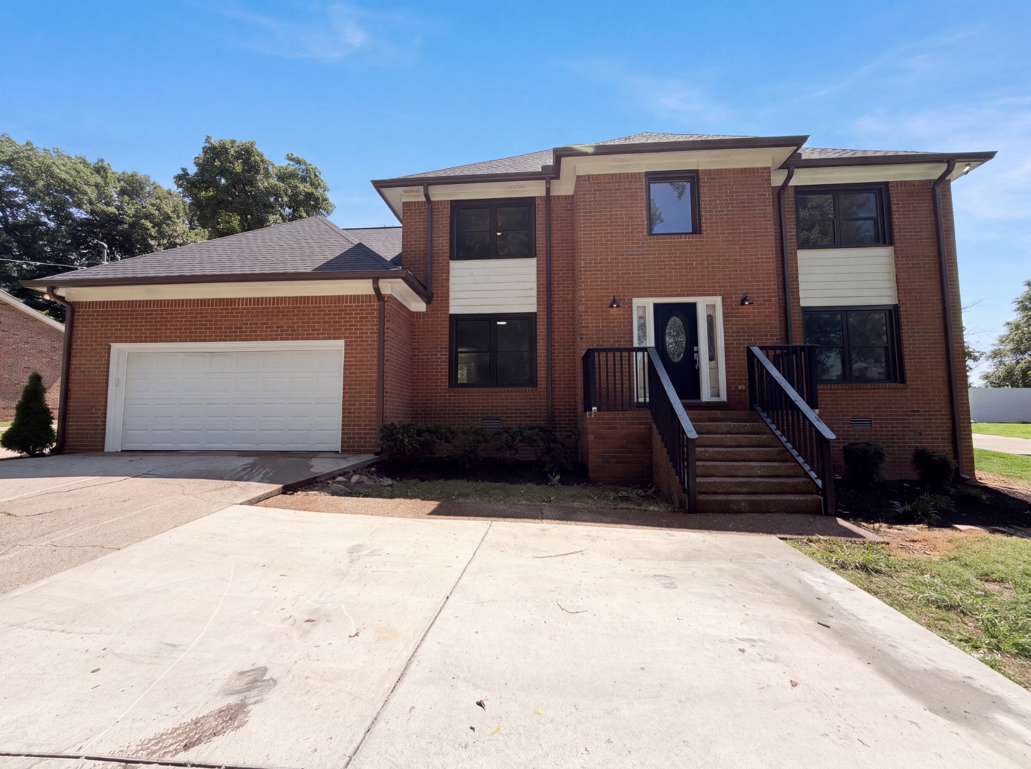 141 East Dr — photo