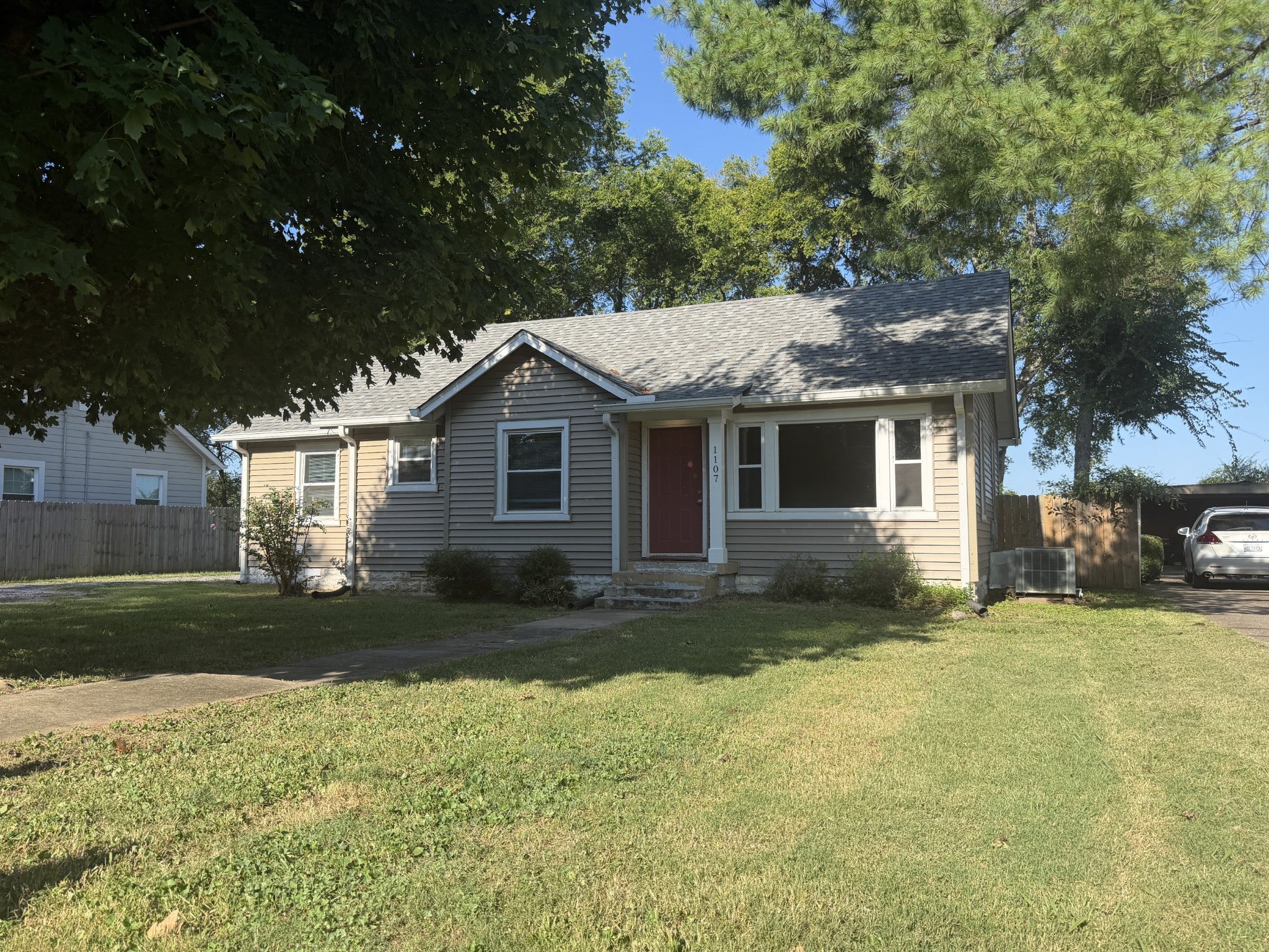 1107 Leaf Ave — photo