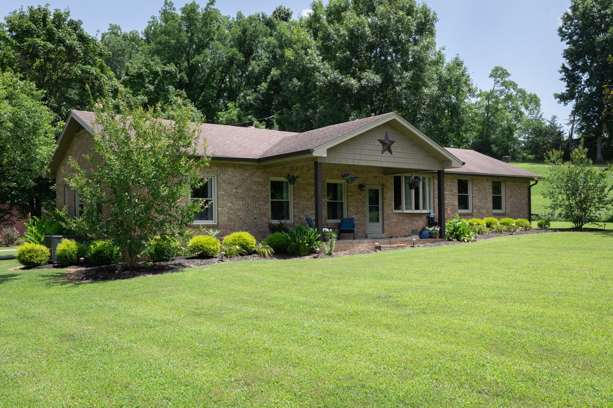 830 New Shackle Island Rd — photo