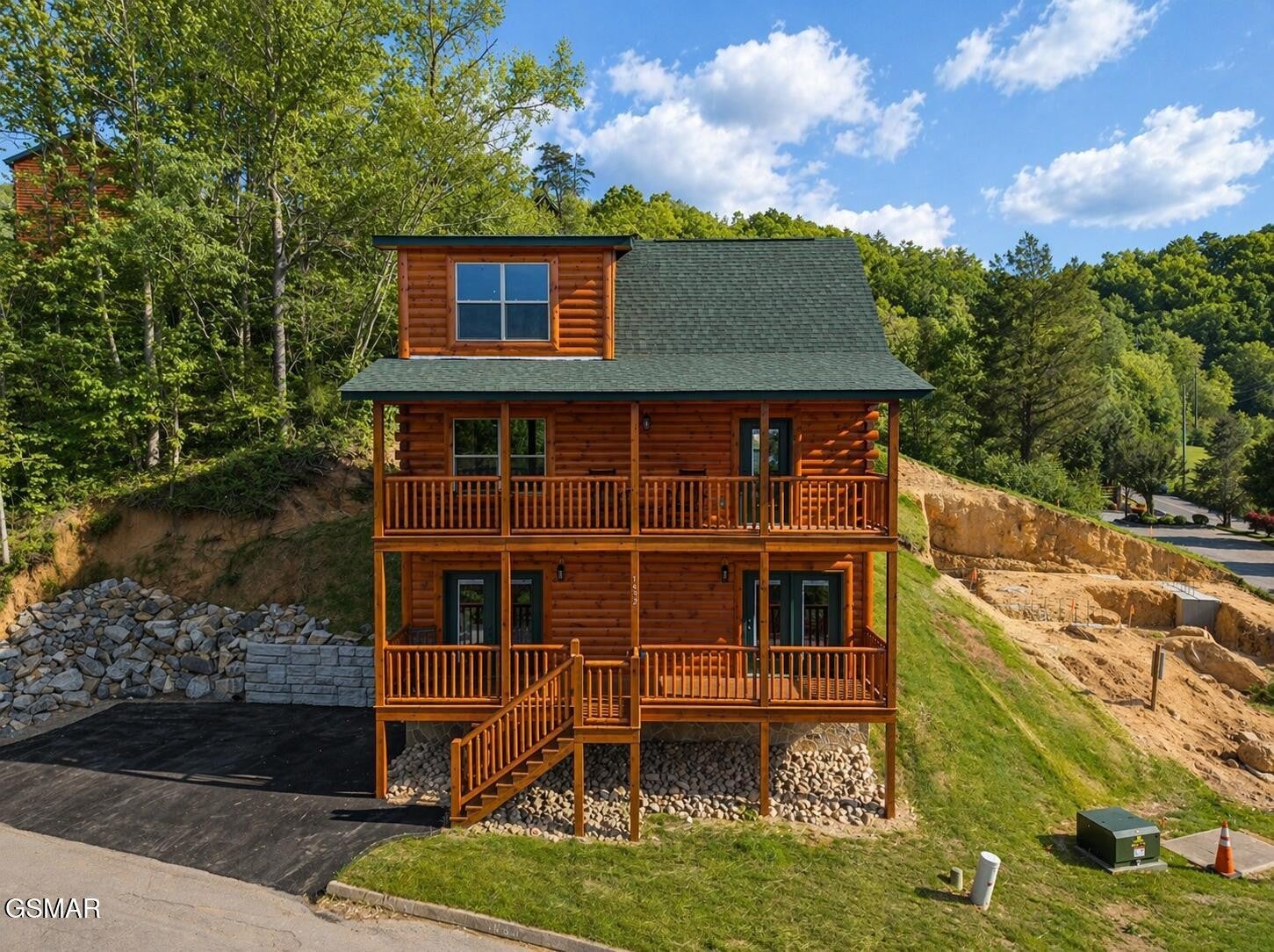 1632 Mountain Lodge Way — photo