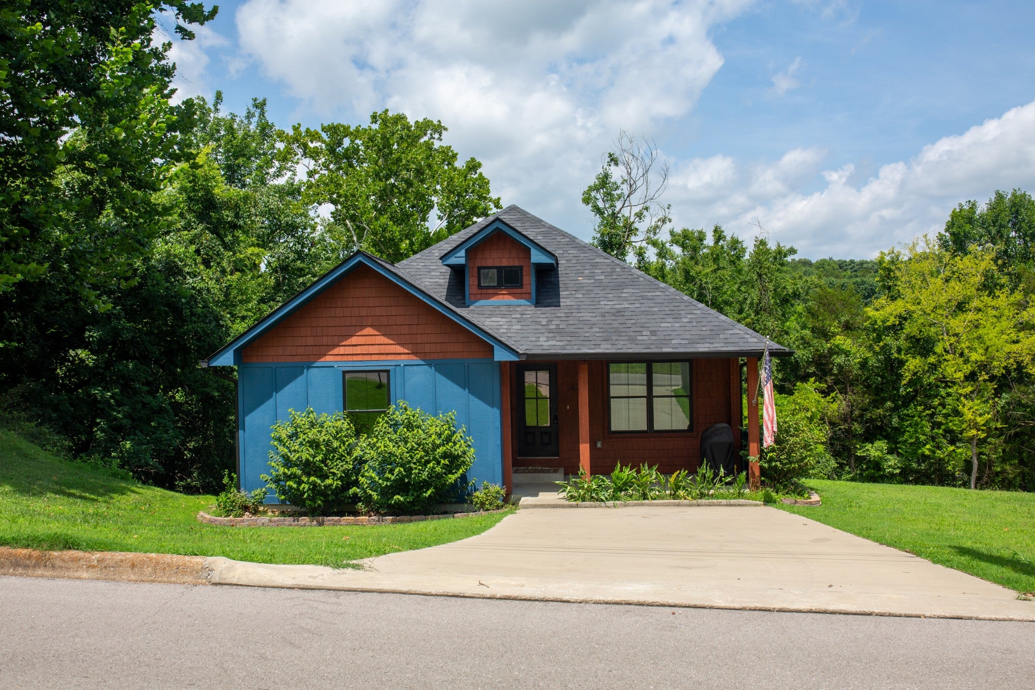 420 Fort Hill Dr — photo