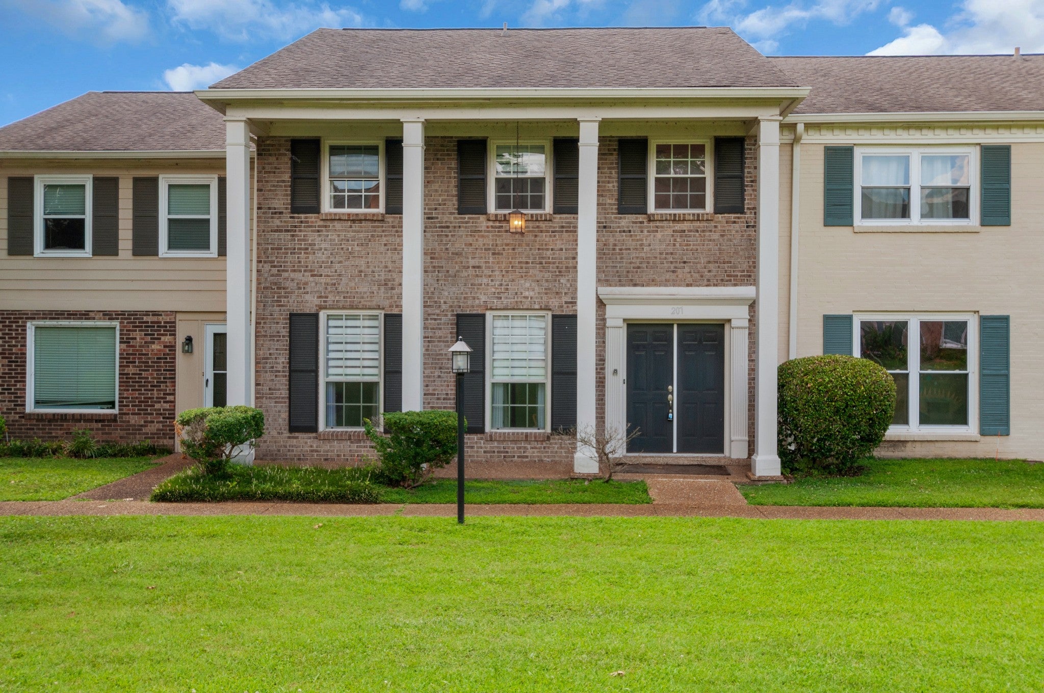 207 Plantation Ct — photo