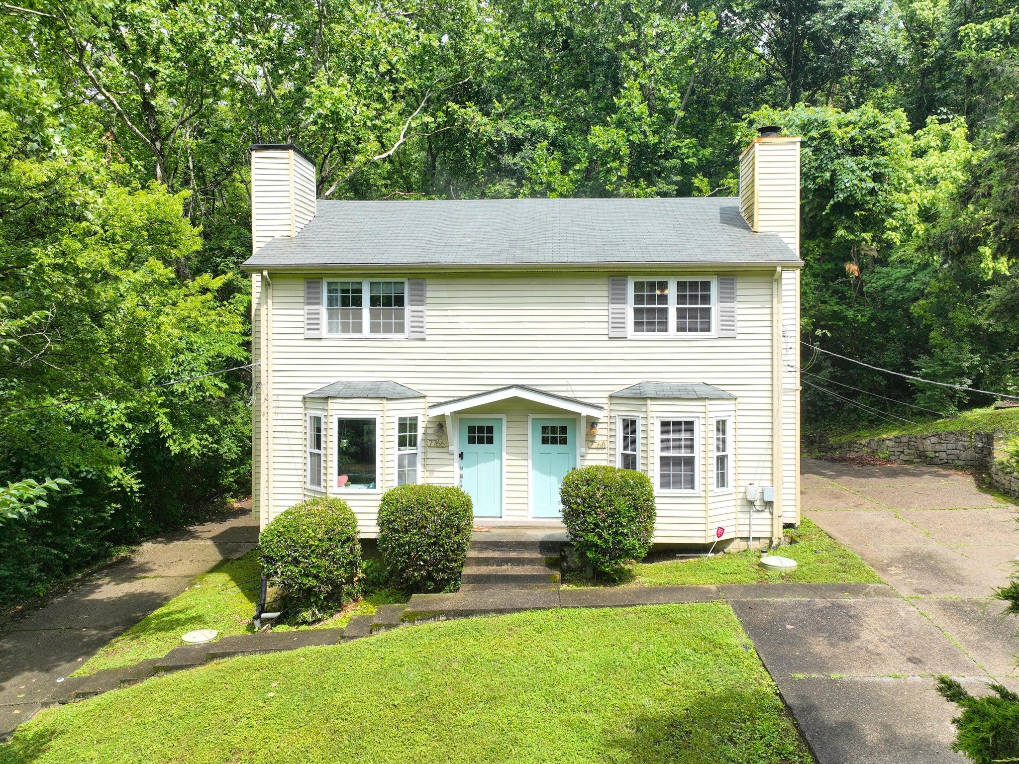 7768 Sawyer Brown Rd — photo
