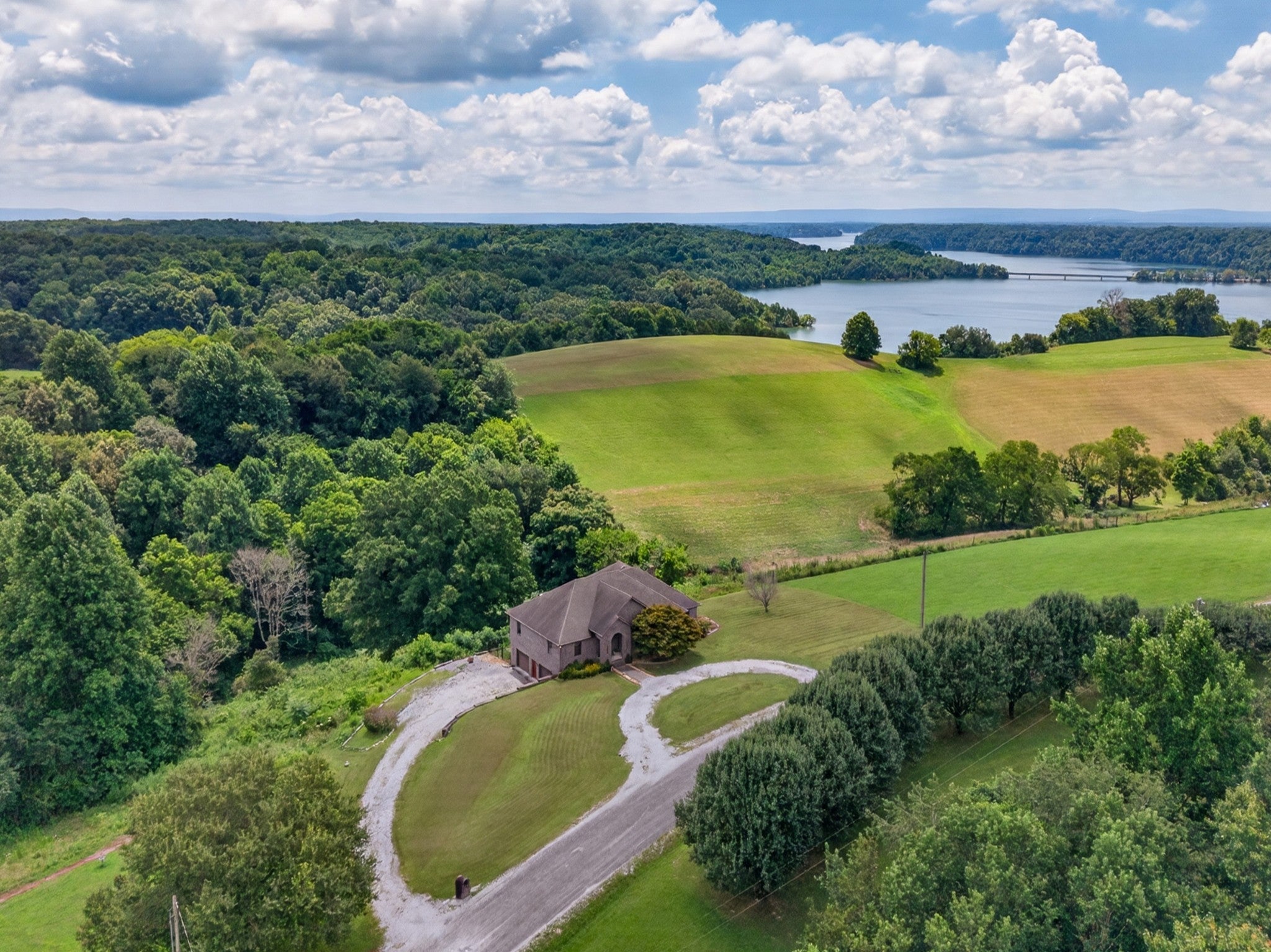 663 Lake Haven Dr — photo