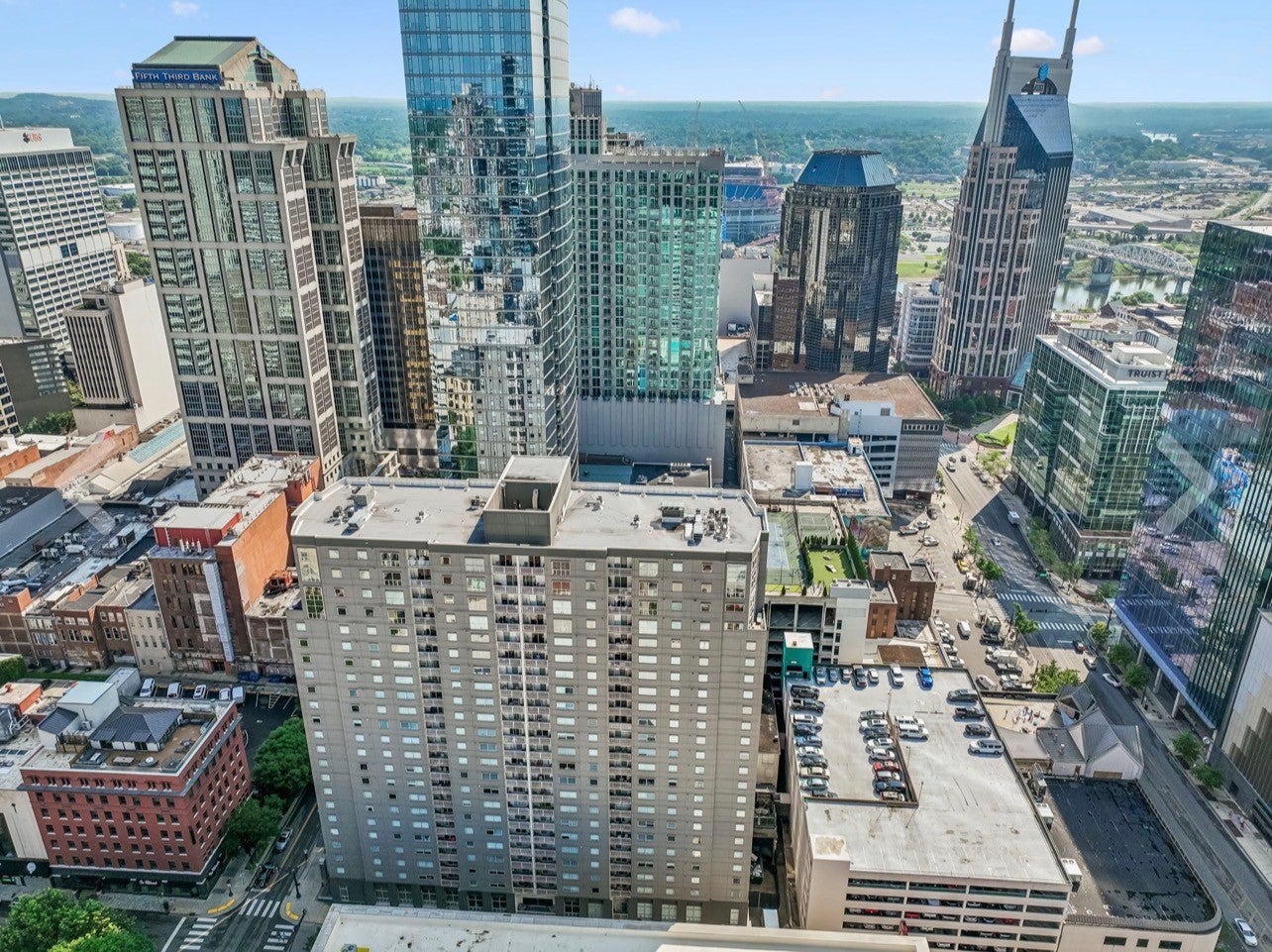 555 Church St 2206 — photo