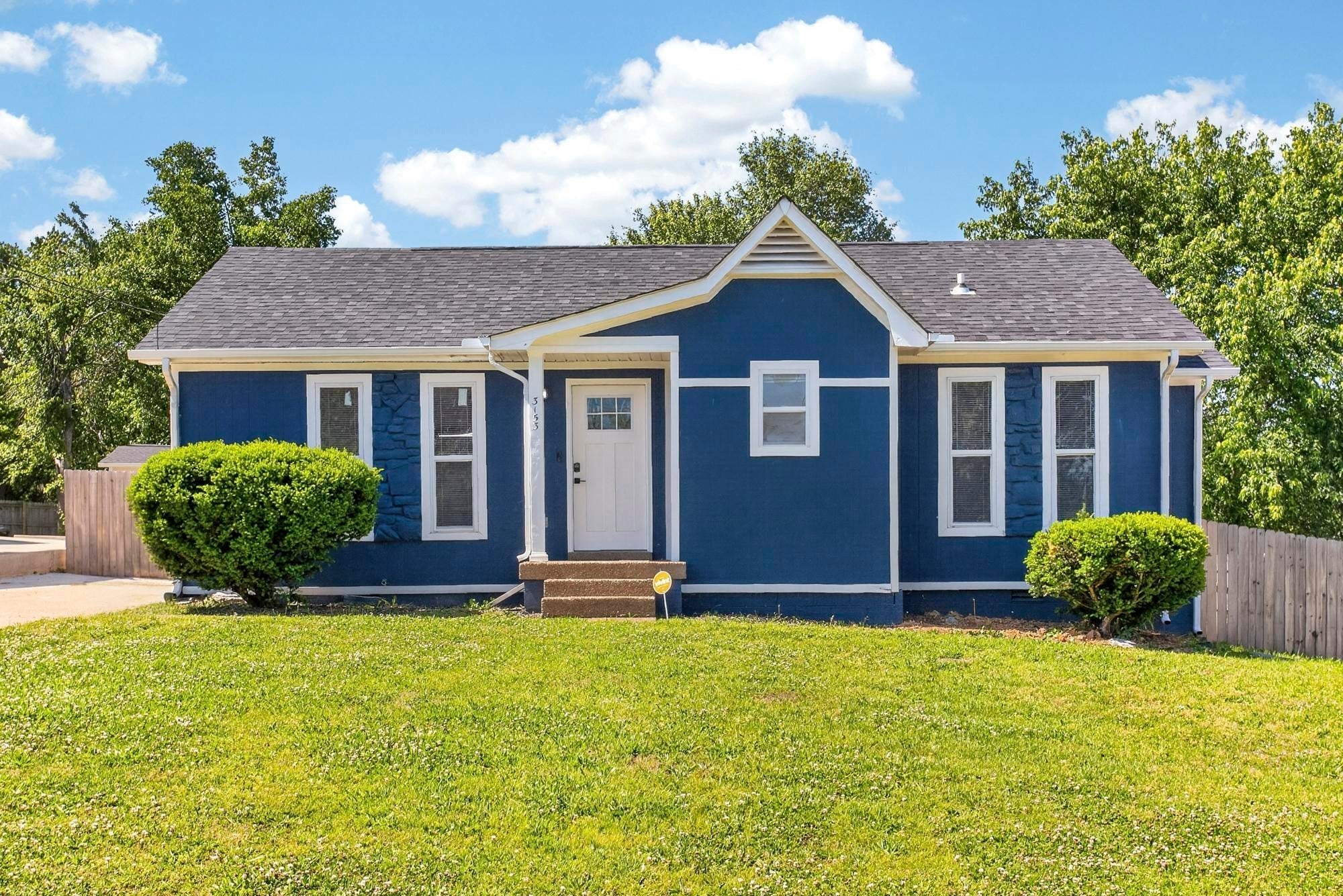 3153 Towne Village Rd — photo